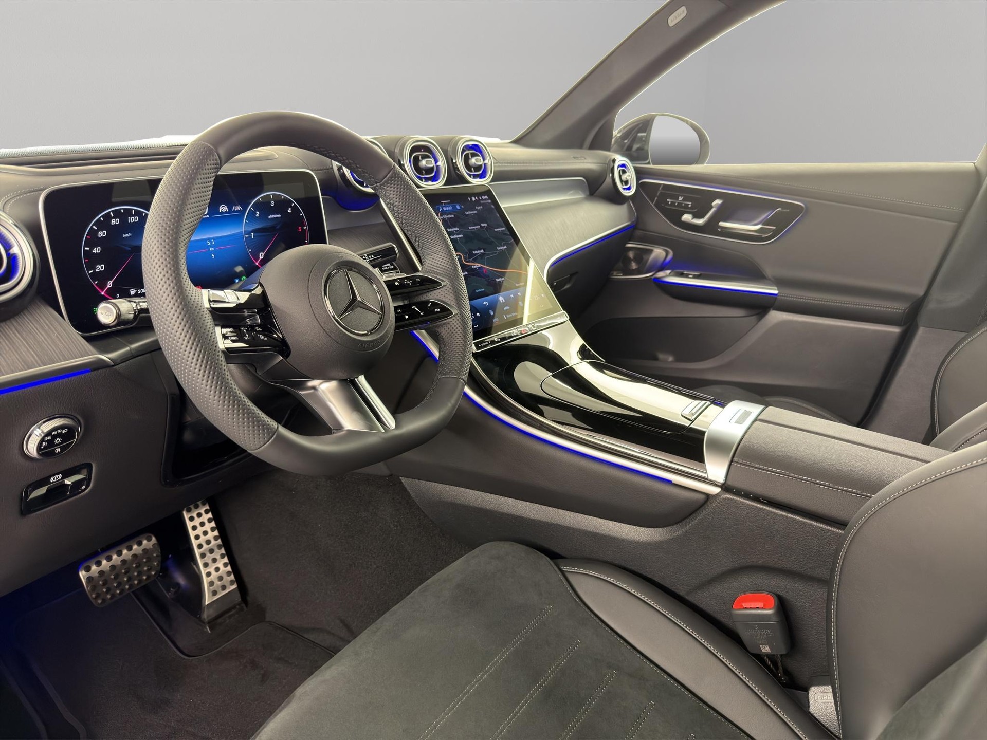 MERCEDES-BENZ GLC 450 d AMG Line 4matic-image-10