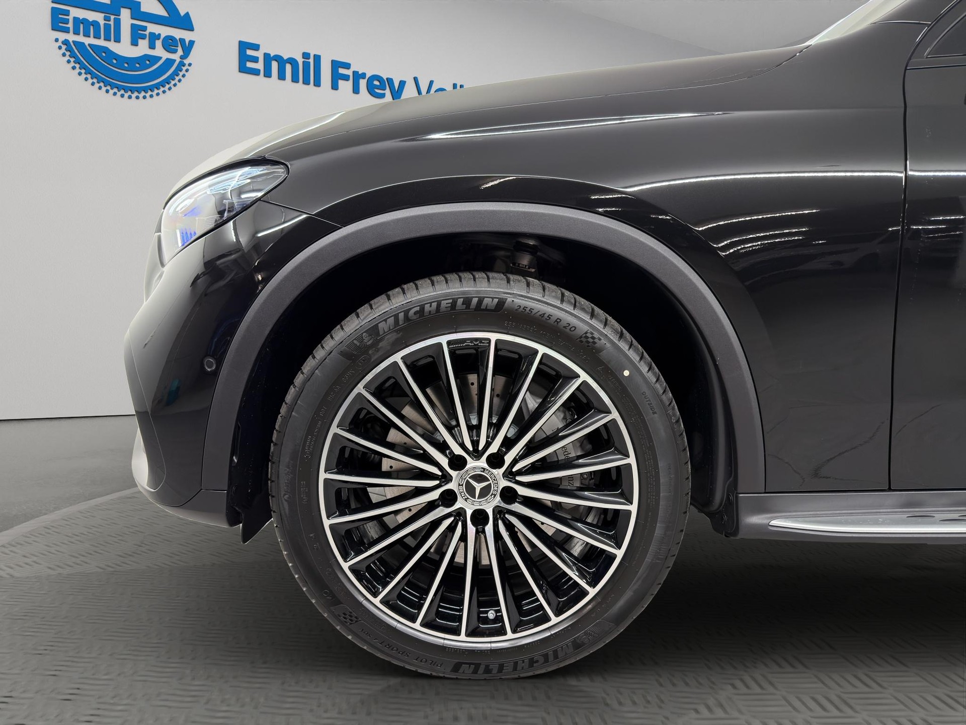 MERCEDES-BENZ GLC 450 d AMG Line 4matic-showroom-element-3
