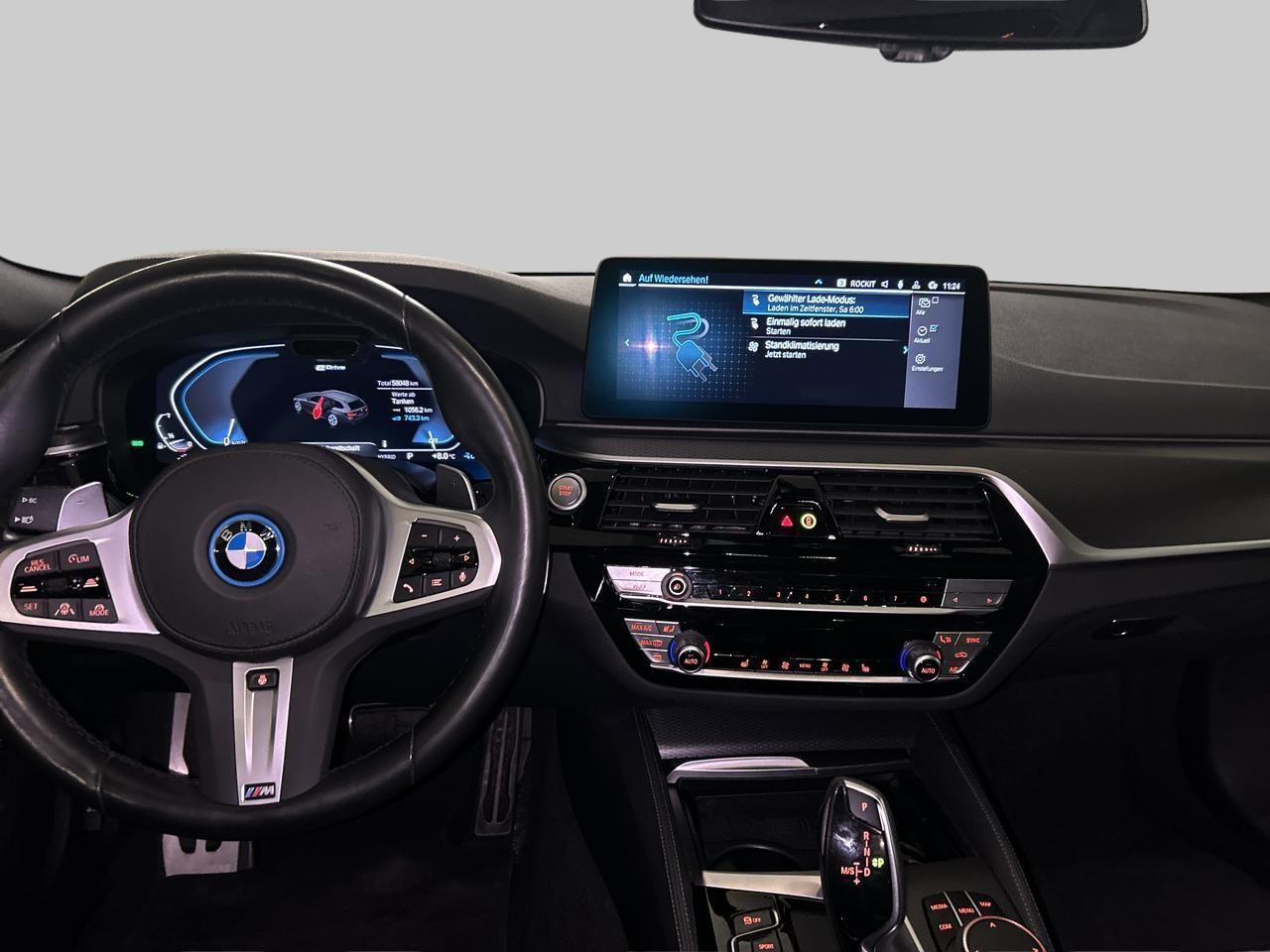 BMW 530e xDrive Touring M Sport-image-18