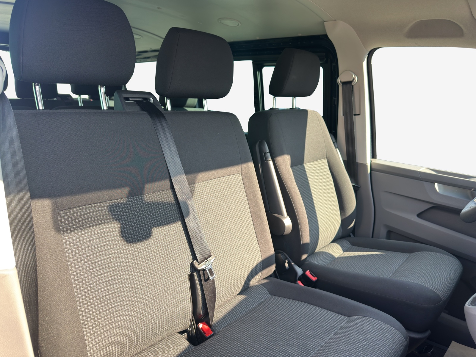 VW T6.1 2.0 TDI DSG-image-14