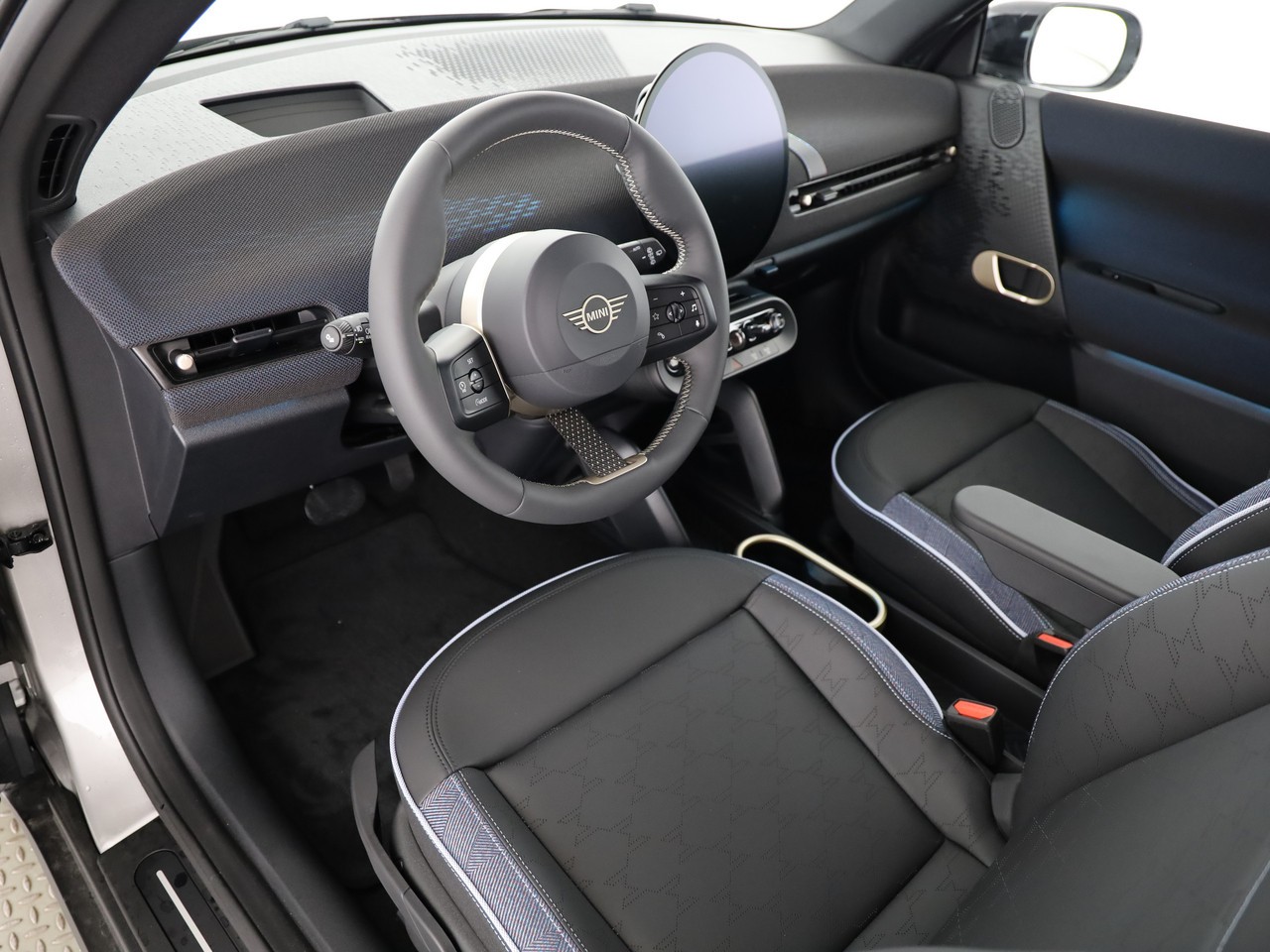 MINI Cooper E-image-10