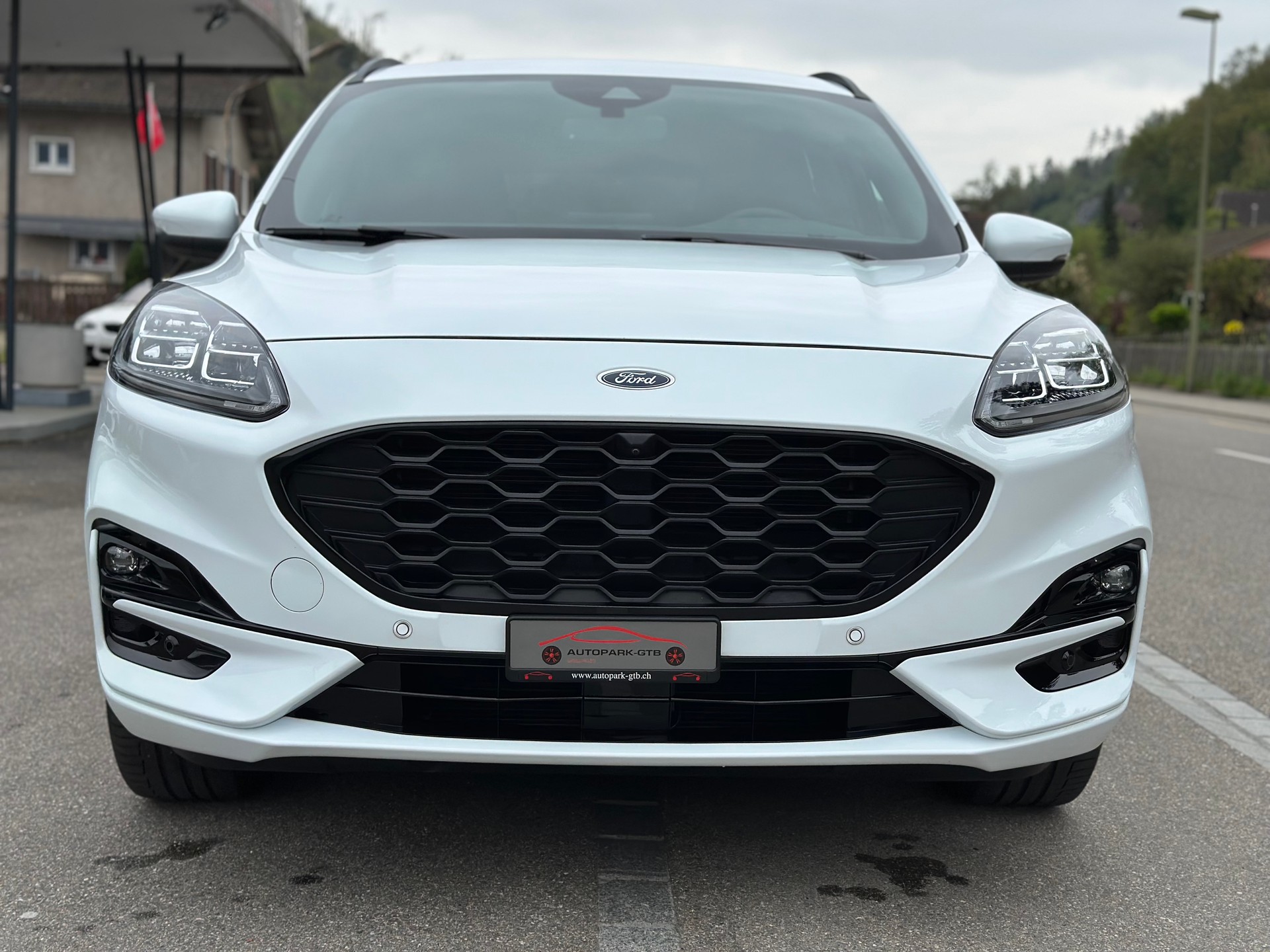 FORD Kuga 2.0 TDCi EcoBlue ST-Line X 4WD-image-2