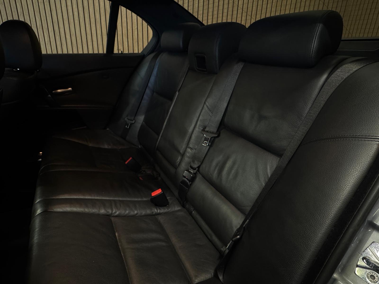 BMW M5-image-18