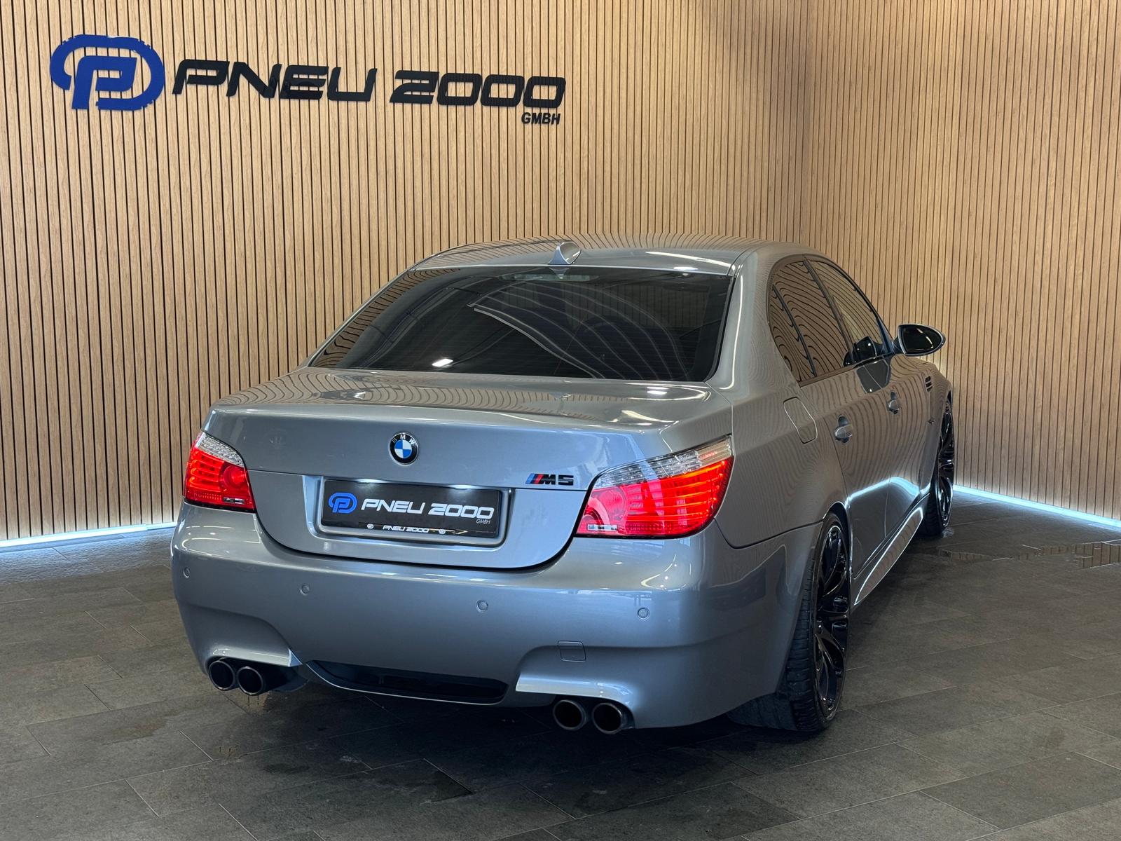 BMW M5-image-2