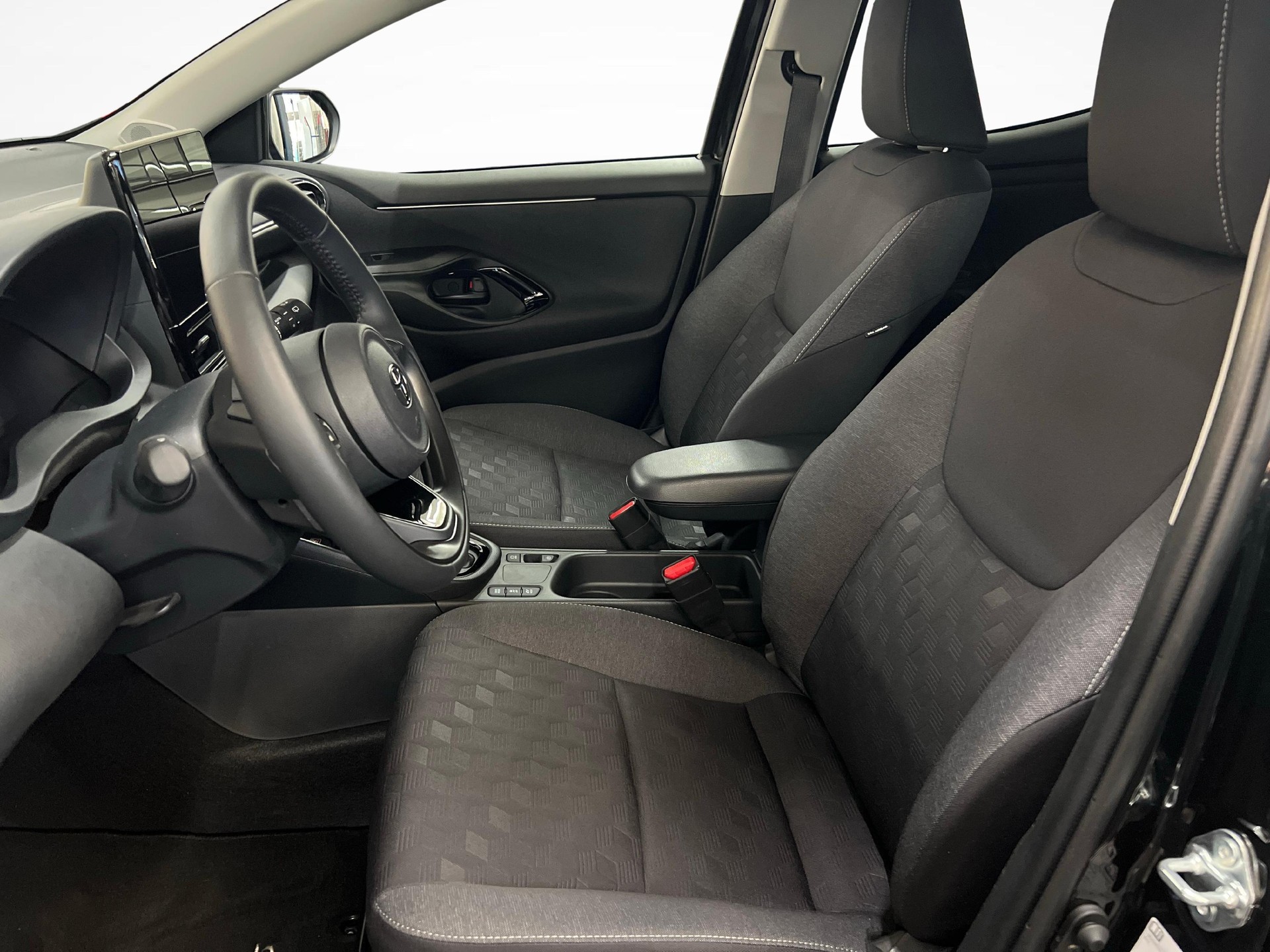 TOYOTA Yaris 1.5 VVT-i HSD Trend-image-12