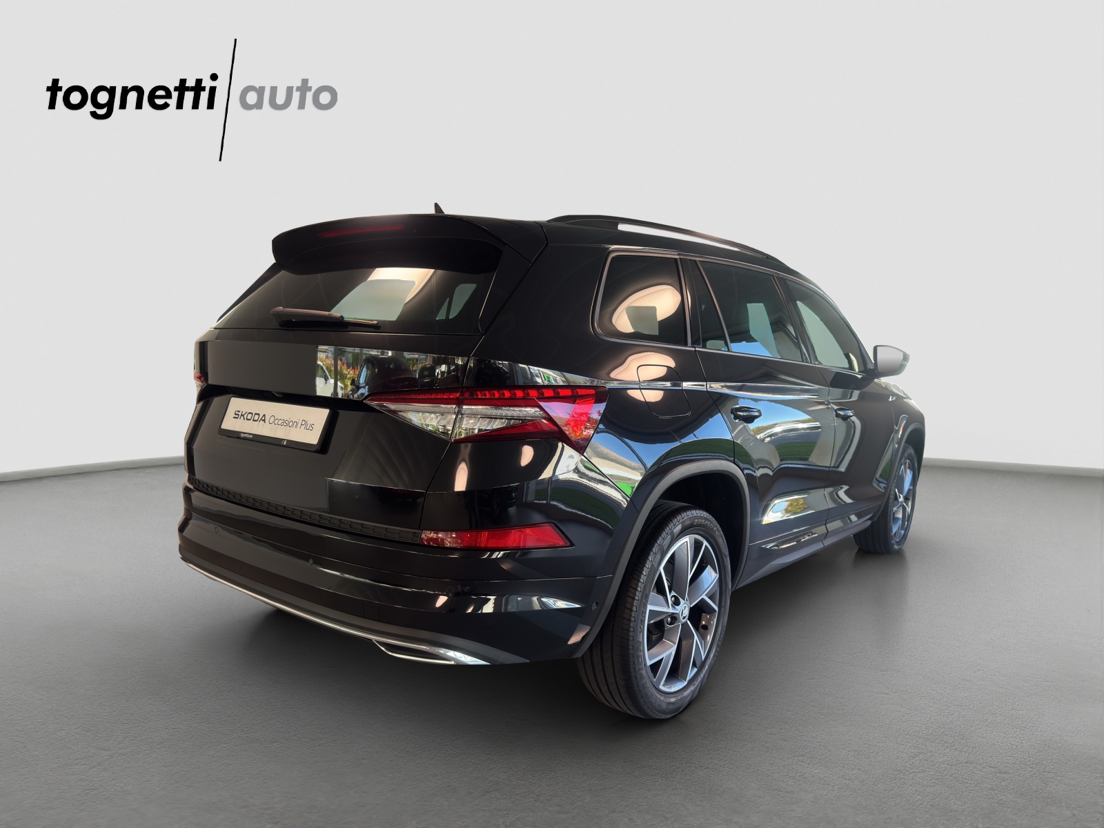 SKODA Kodiaq 2.0 TSI 4x4 SportLine-image-2