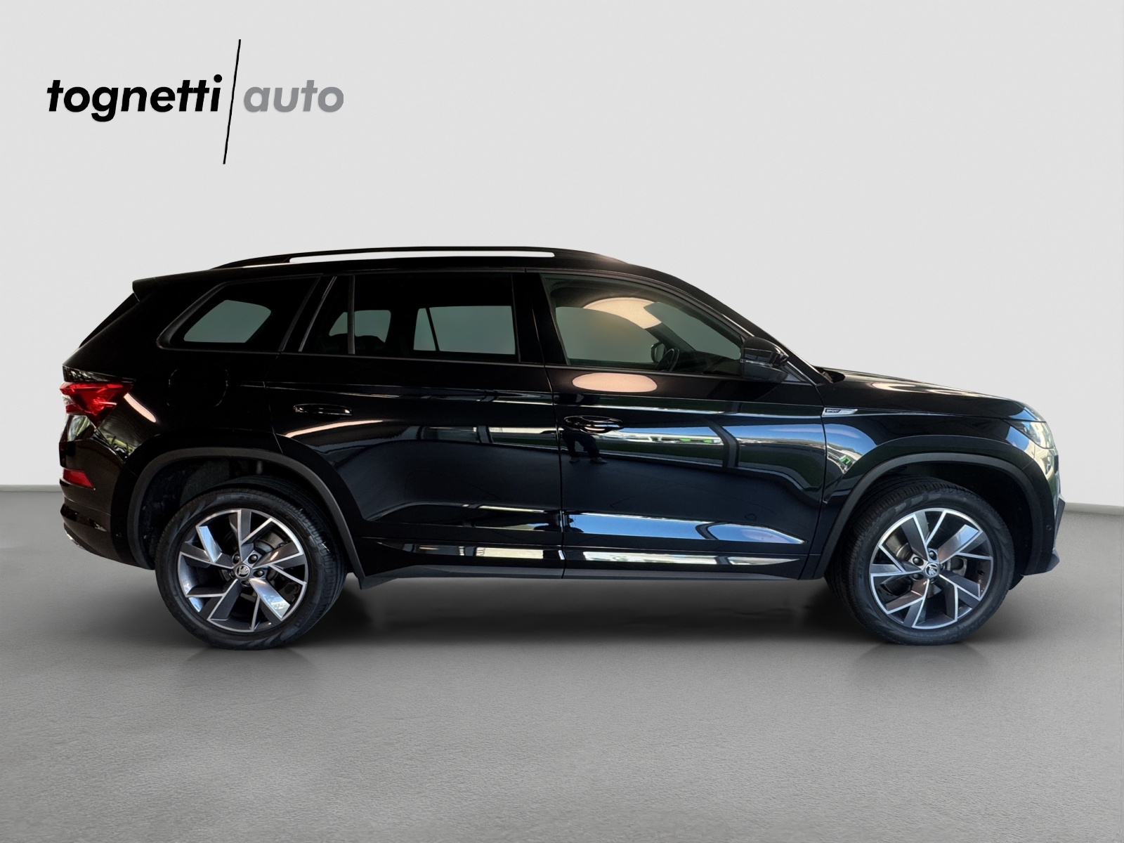 SKODA Kodiaq 2.0 TSI 4x4 SportLine-image-1