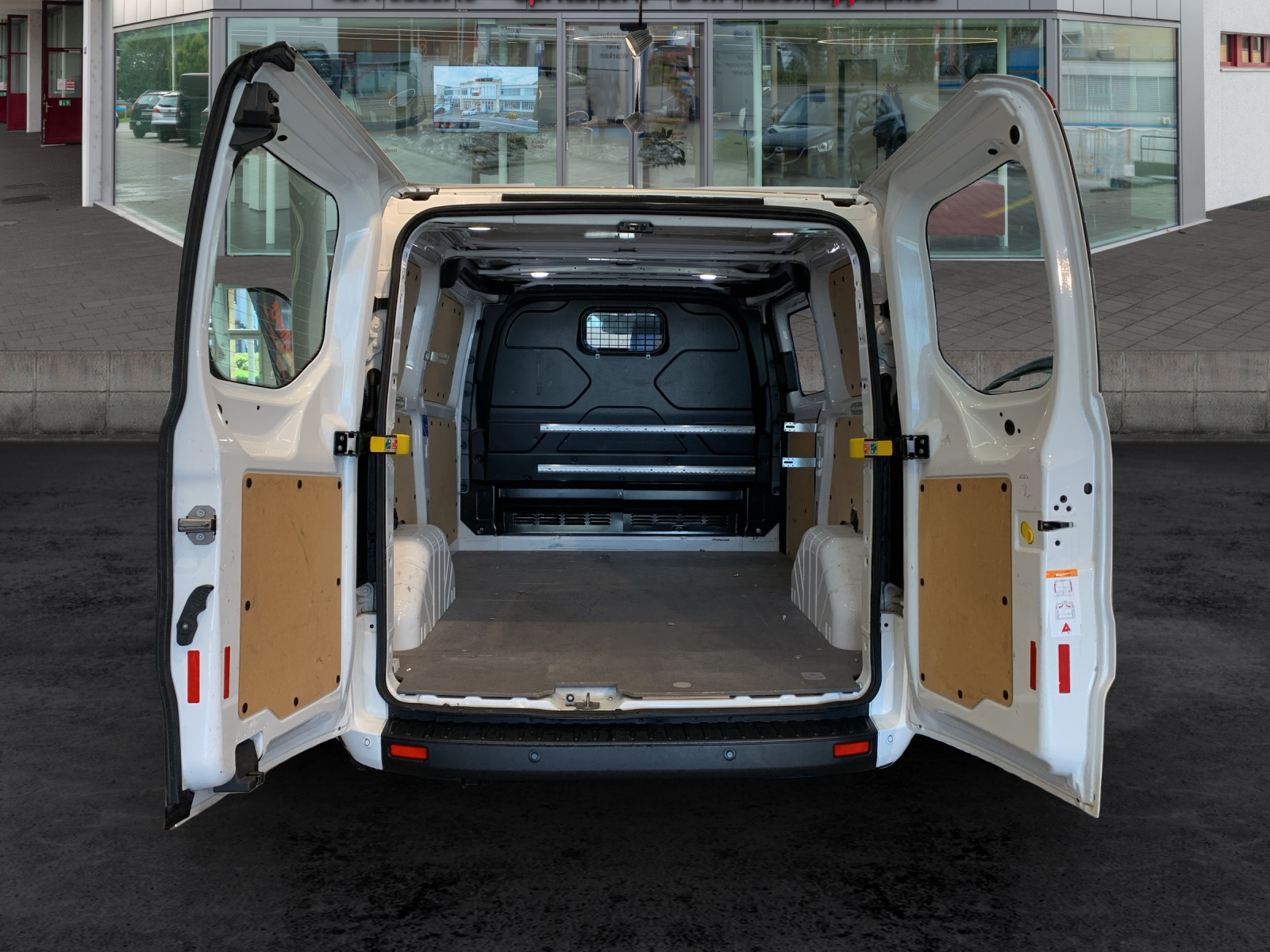 FORD Transit C Van 300 L1 2.0 TDCi 130 Trend-image-10