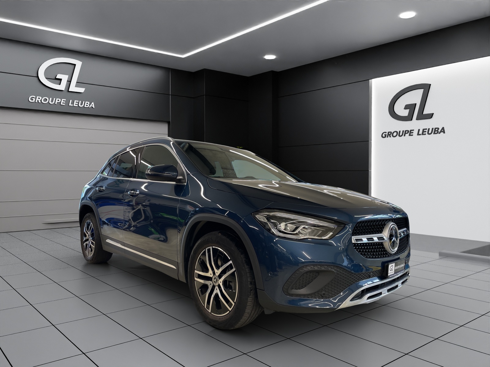 MERCEDES-BENZ GLA 220d Progress. 4Matic-image-0