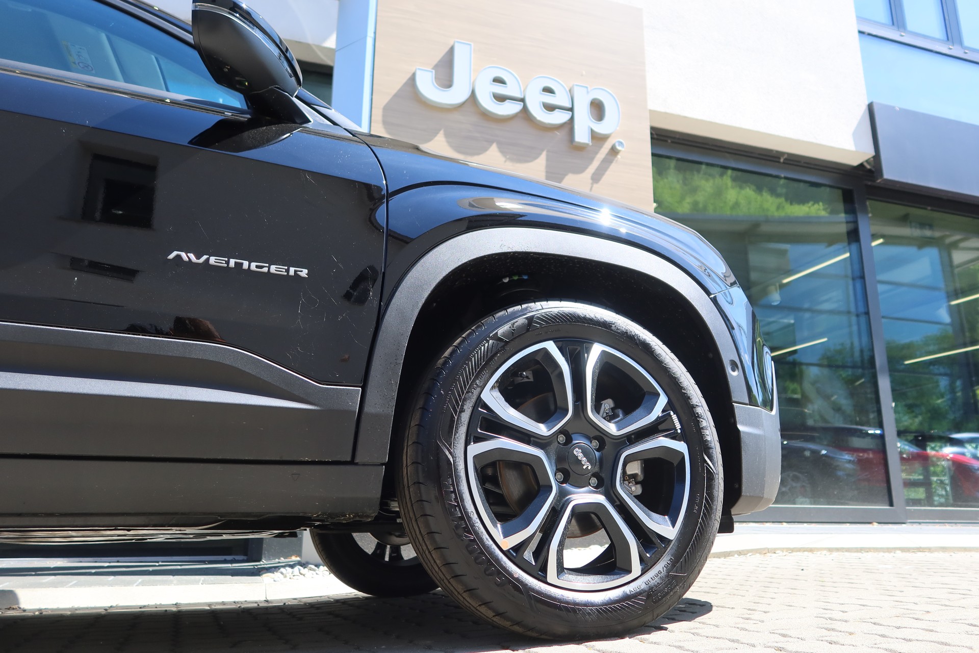 JEEP Avenger 54kWh Swiss Altitude +PakPLUS-image-7
