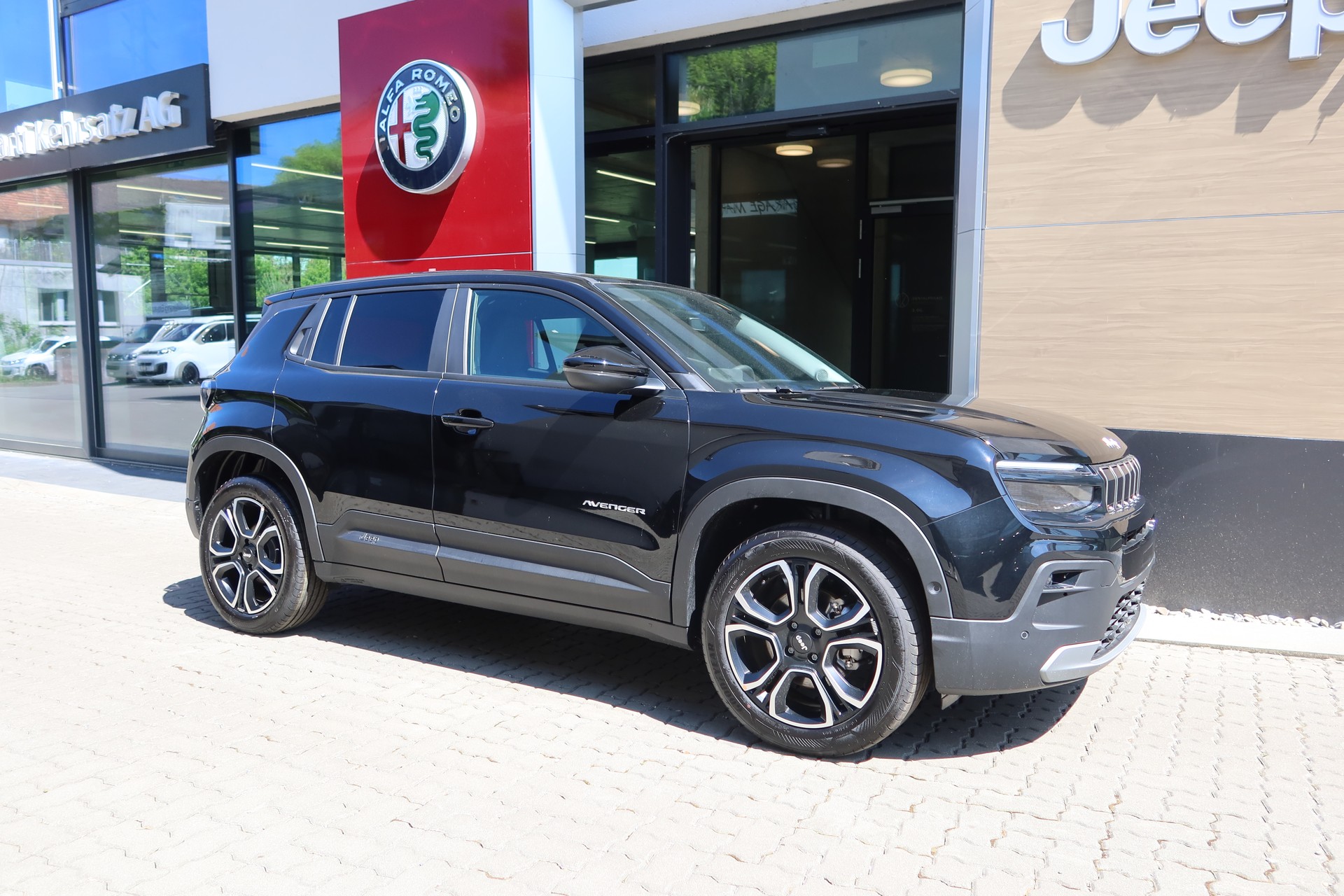 JEEP Avenger 54kWh Swiss Altitude +PakPLUS-image-2