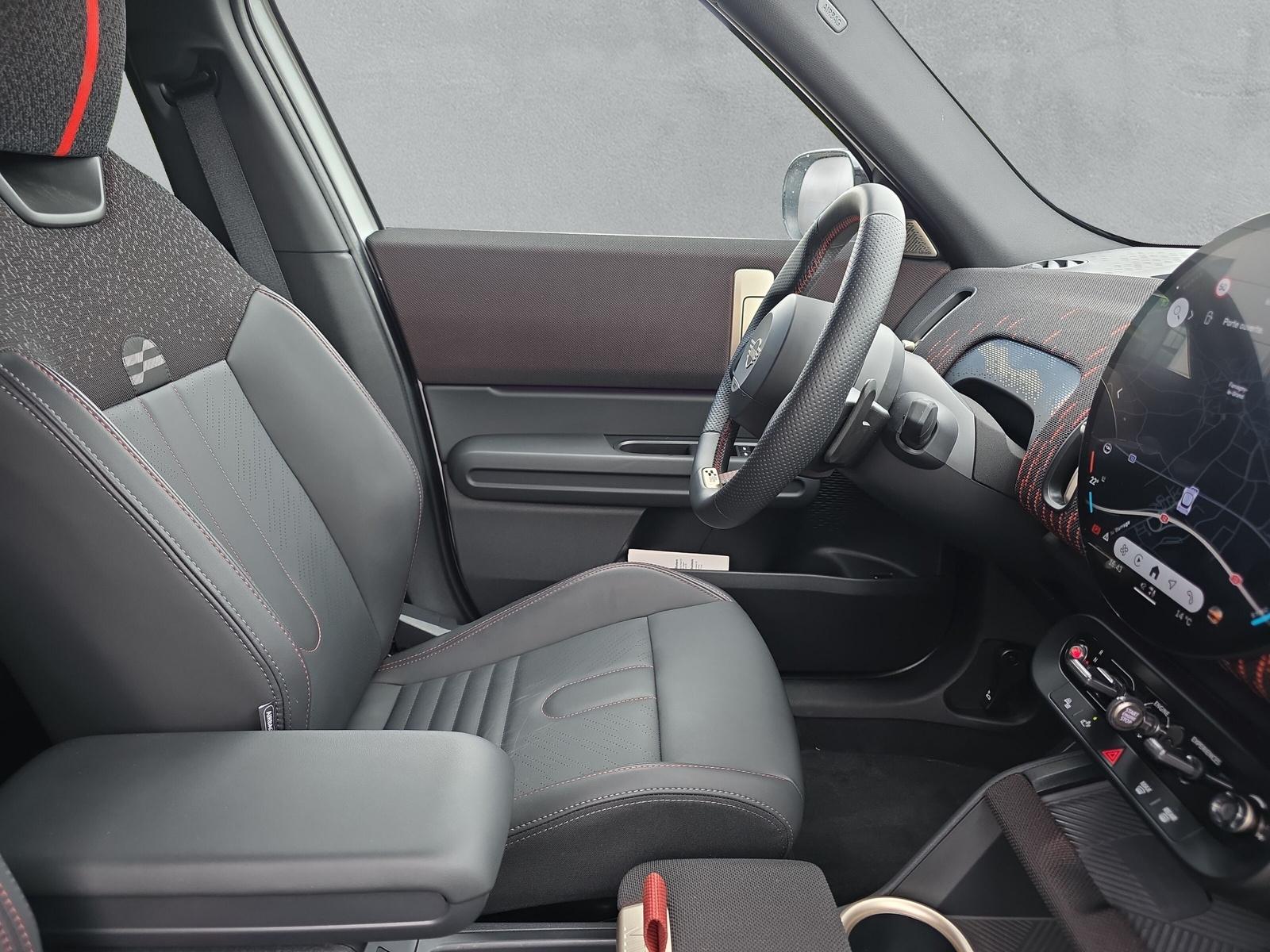 MINI Countryman John Cooper Works ALL4 U25 2.0i (CH)-image-13