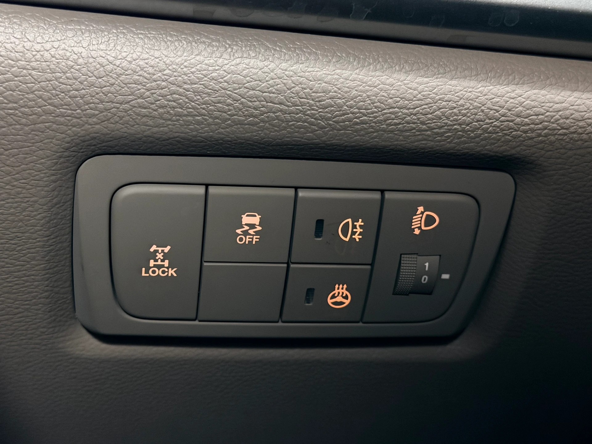 KGM-SsangYong Korando 2.0 e-XDI Sixty Edition 4WD-image-10