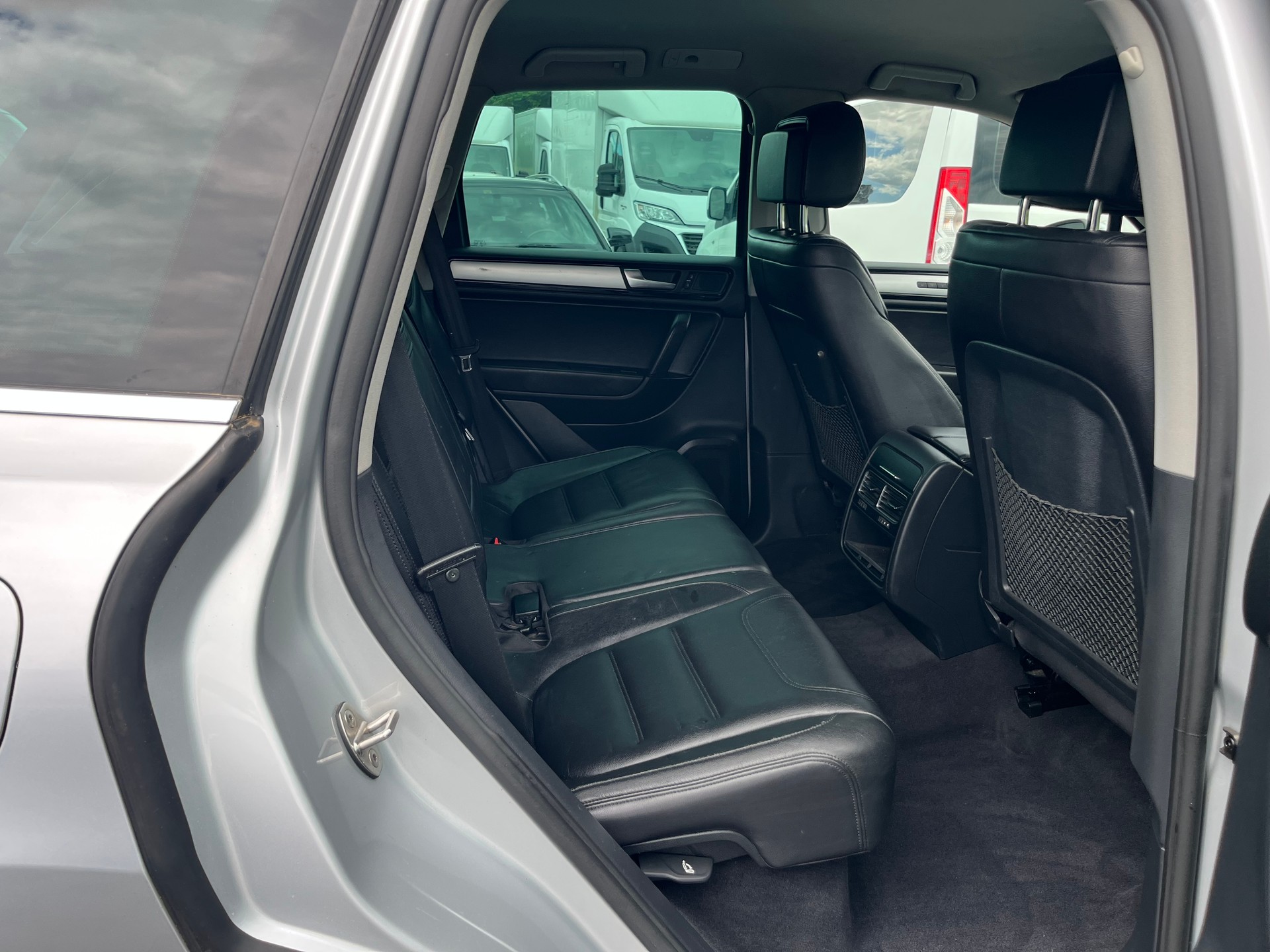 VW Touareg 3.0 TDI BlueMotion Technology Tiptronic-image-9