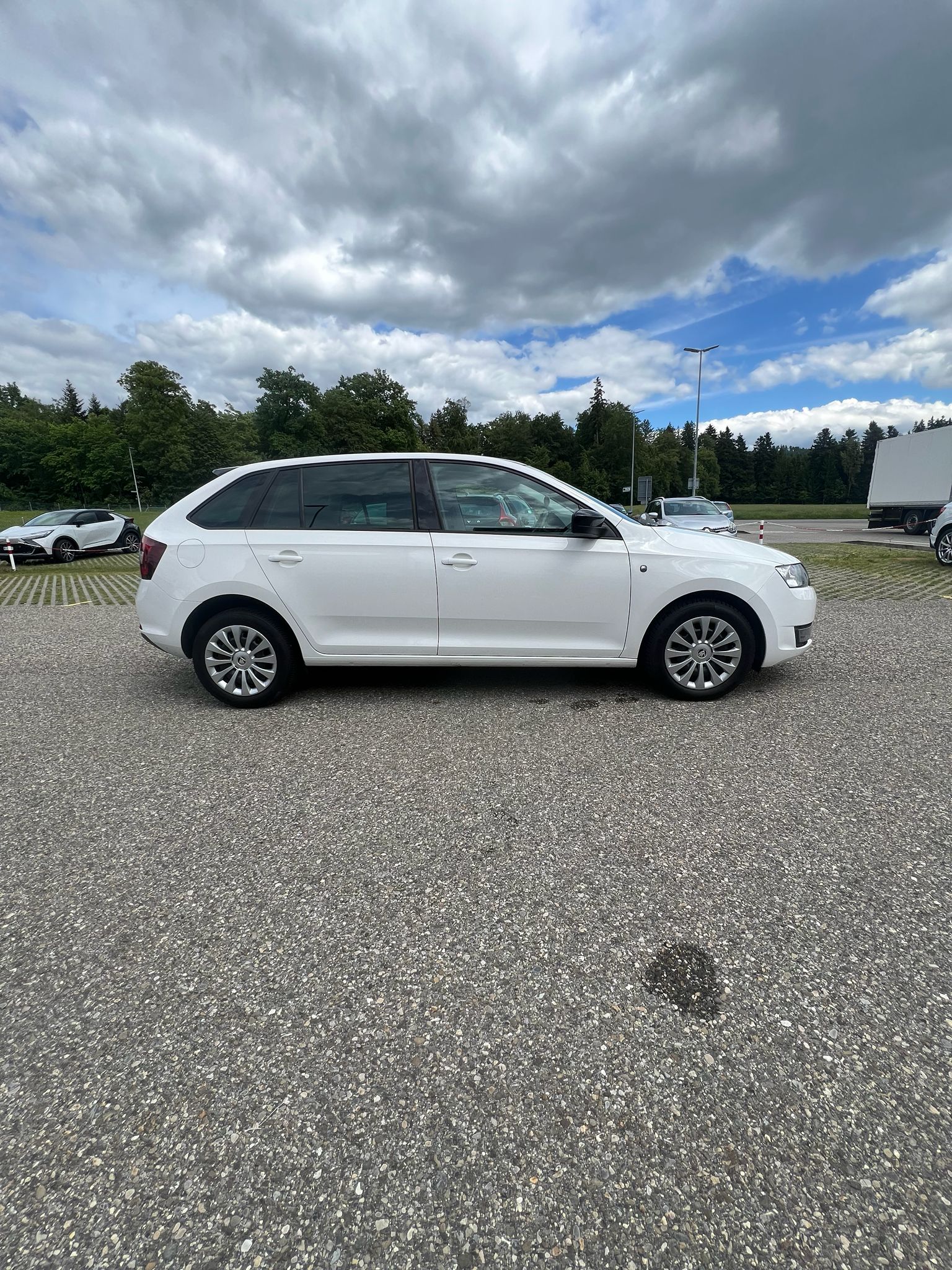 SKODA 1.4 TSI Ambition DSG-image-1