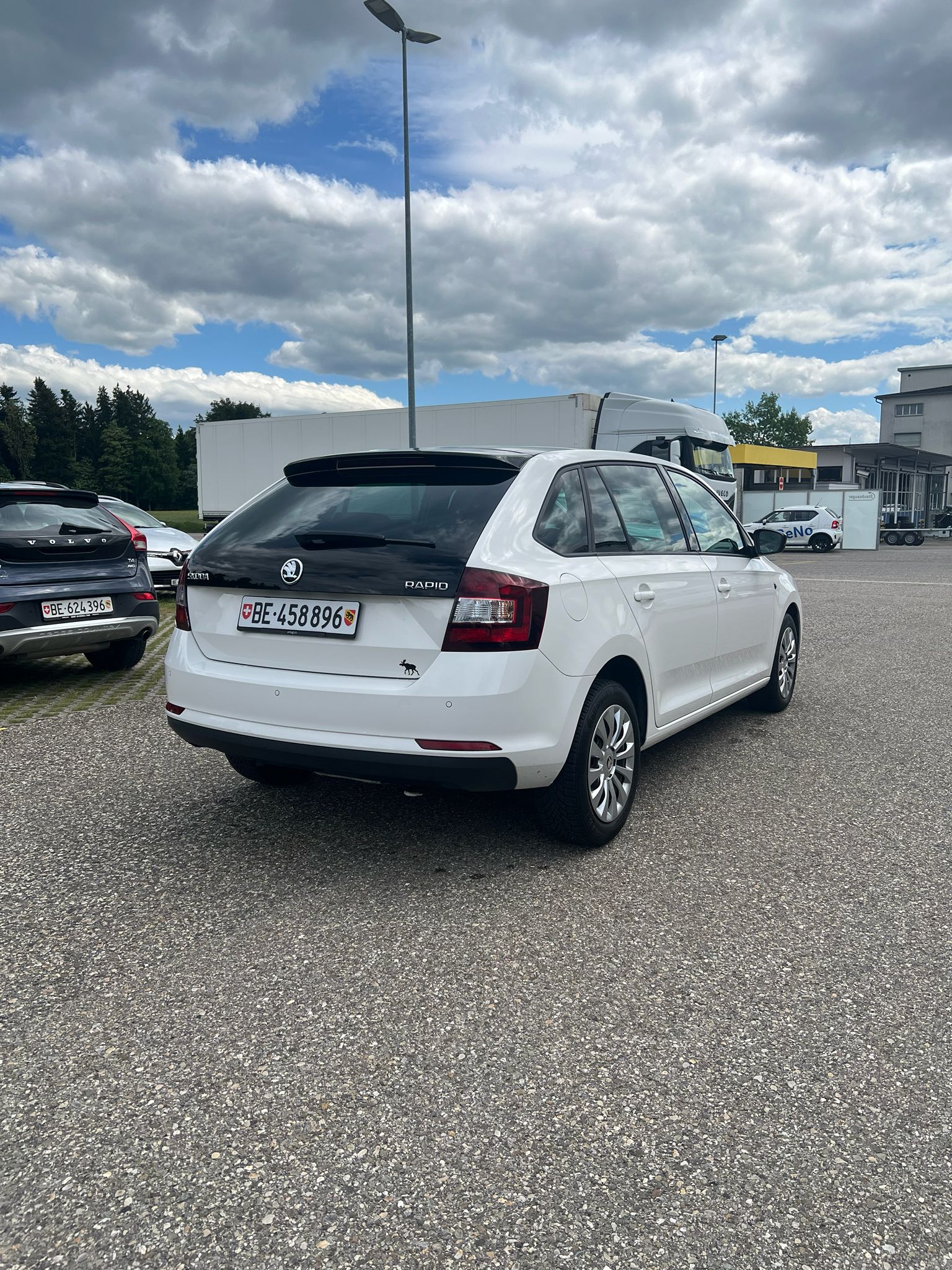 SKODA 1.4 TSI Ambition DSG-image-2