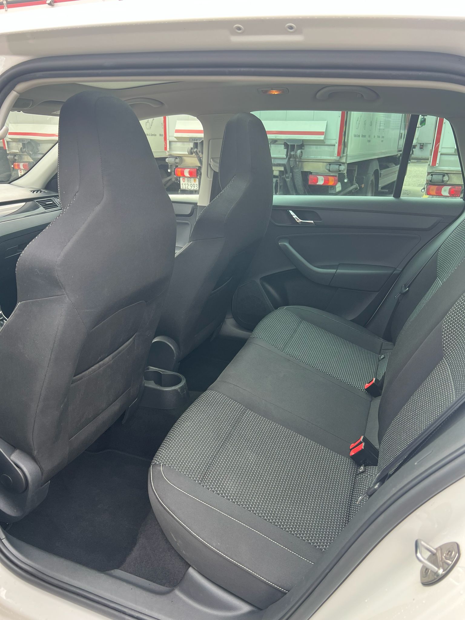 SKODA 1.4 TSI Ambition DSG-image-9