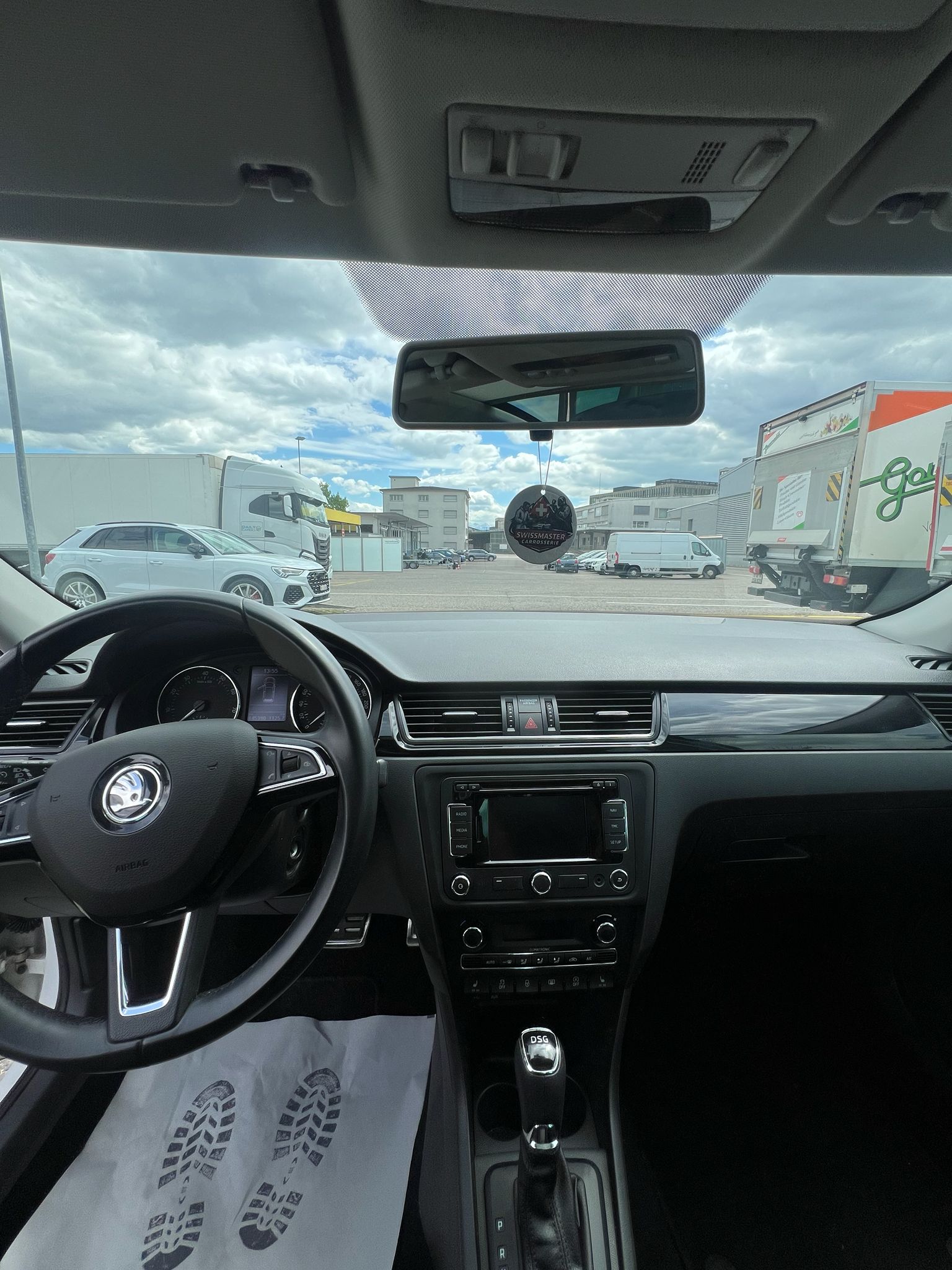SKODA 1.4 TSI Ambition DSG-image-6