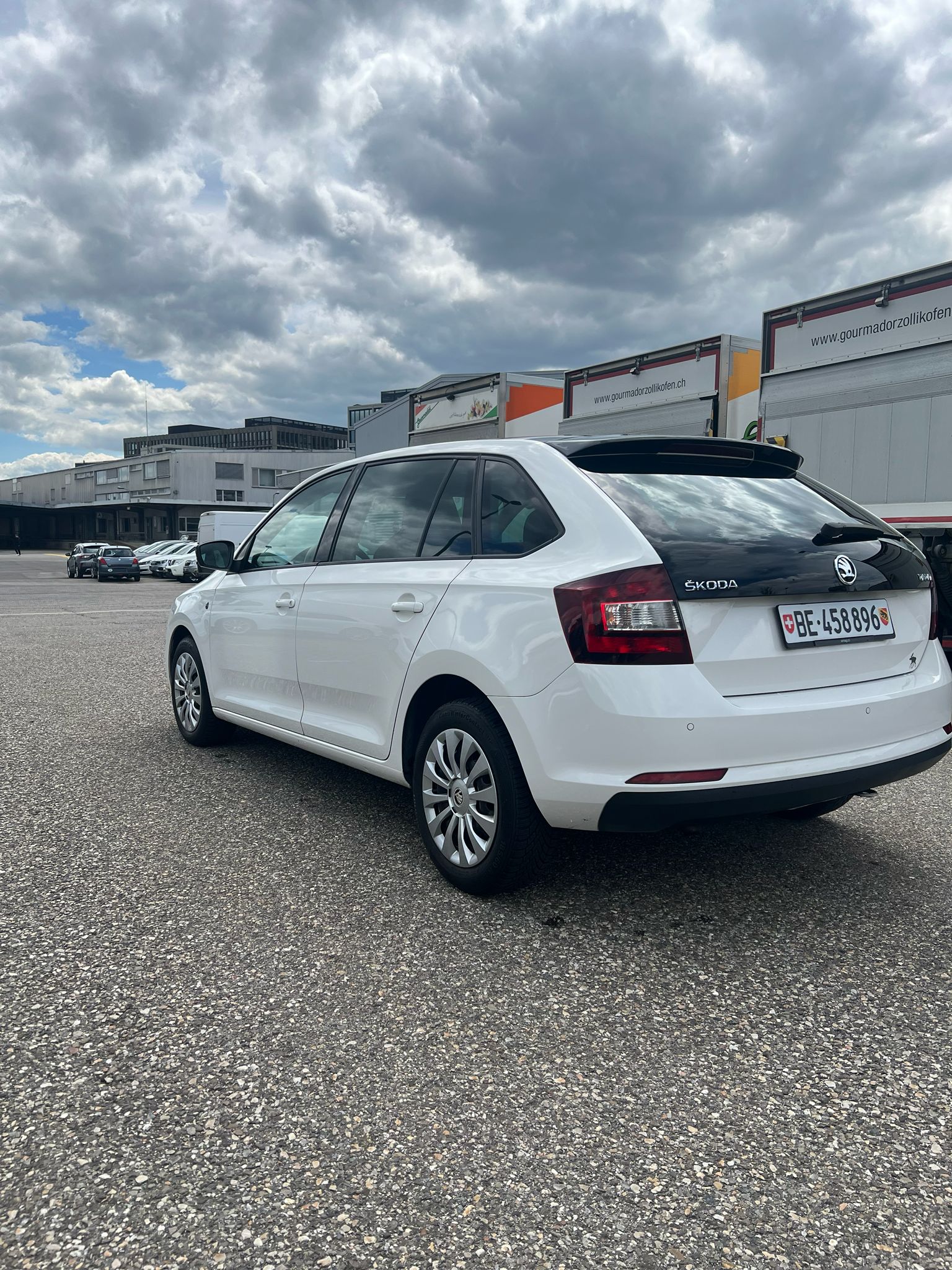 SKODA 1.4 TSI Ambition DSG-image-4
