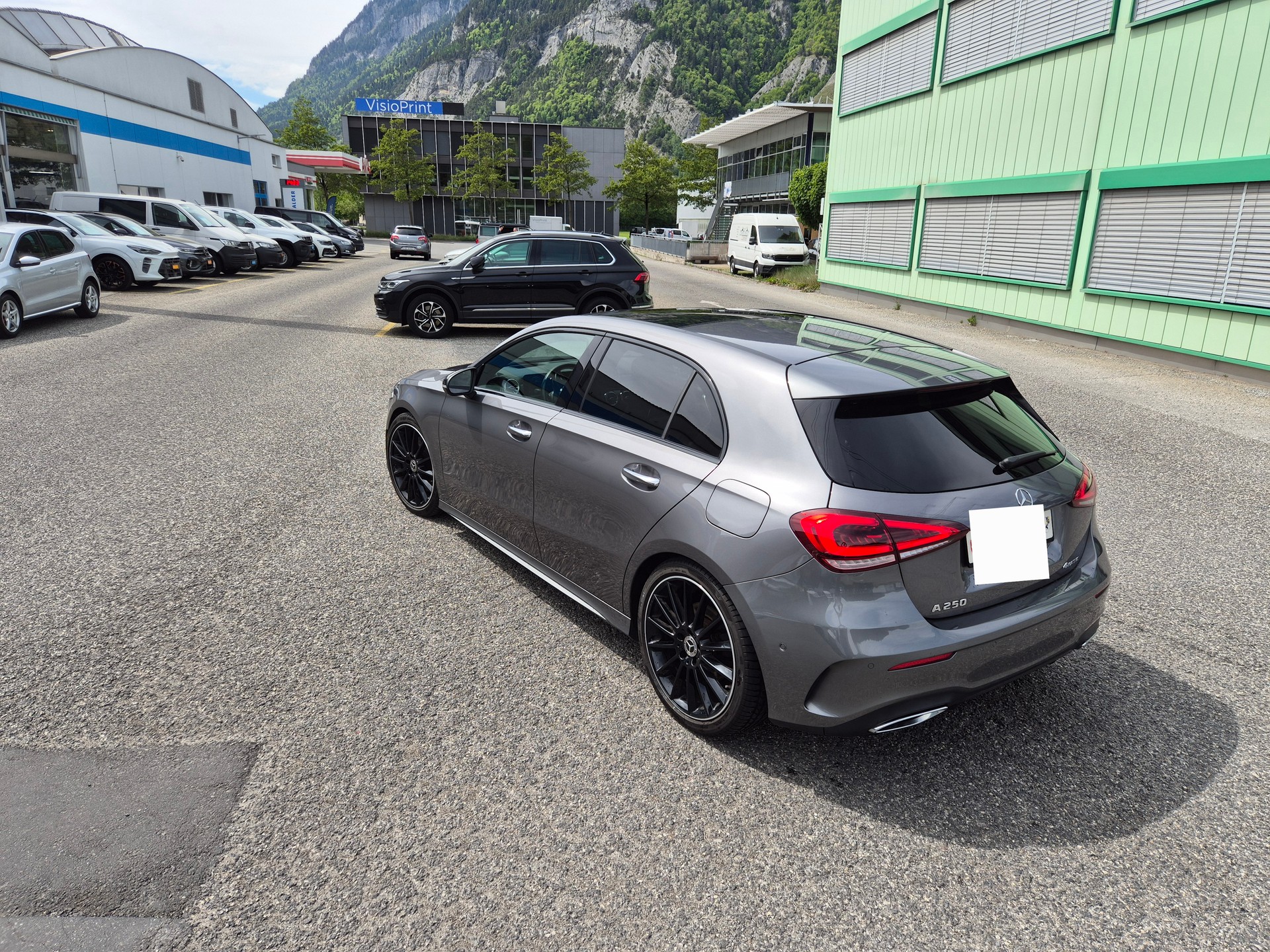 MERCEDES-BENZ A 250 AMG Line 4m-image-1