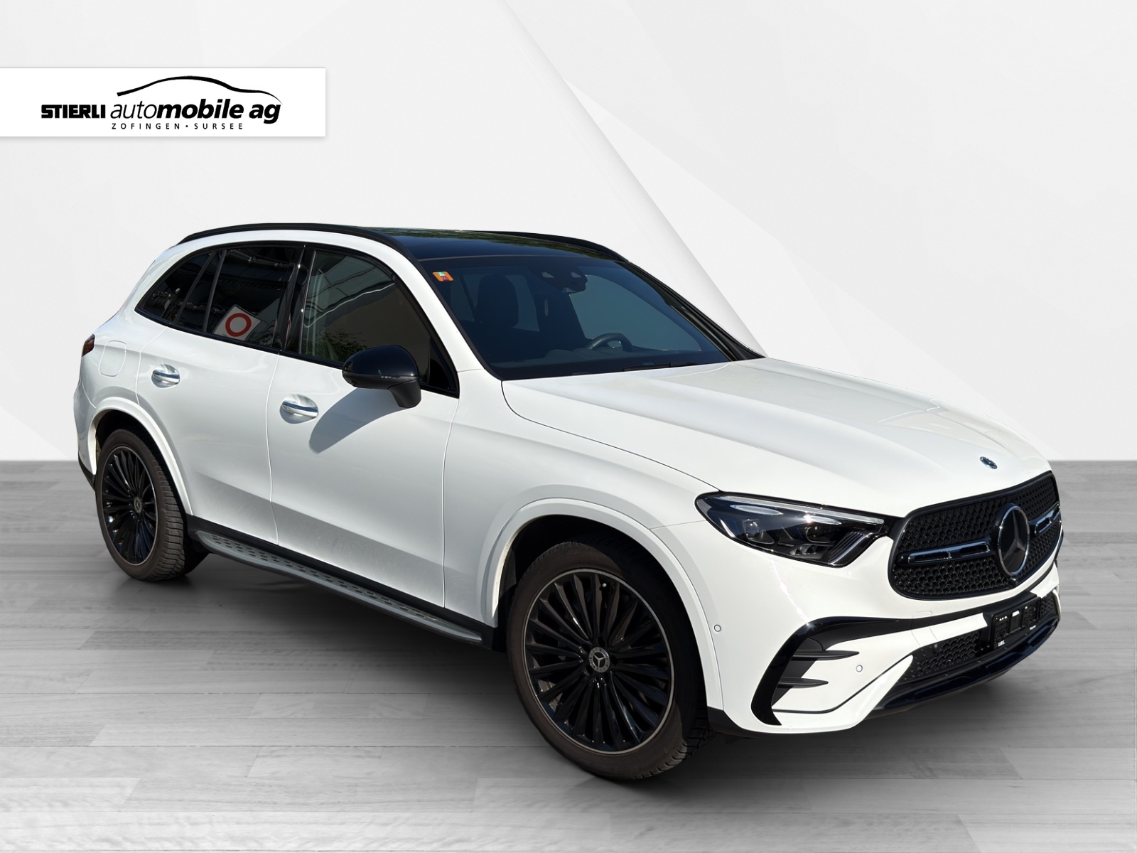 MERCEDES-BENZ GLC 200 AMG Line 4matic-showroom-element-2