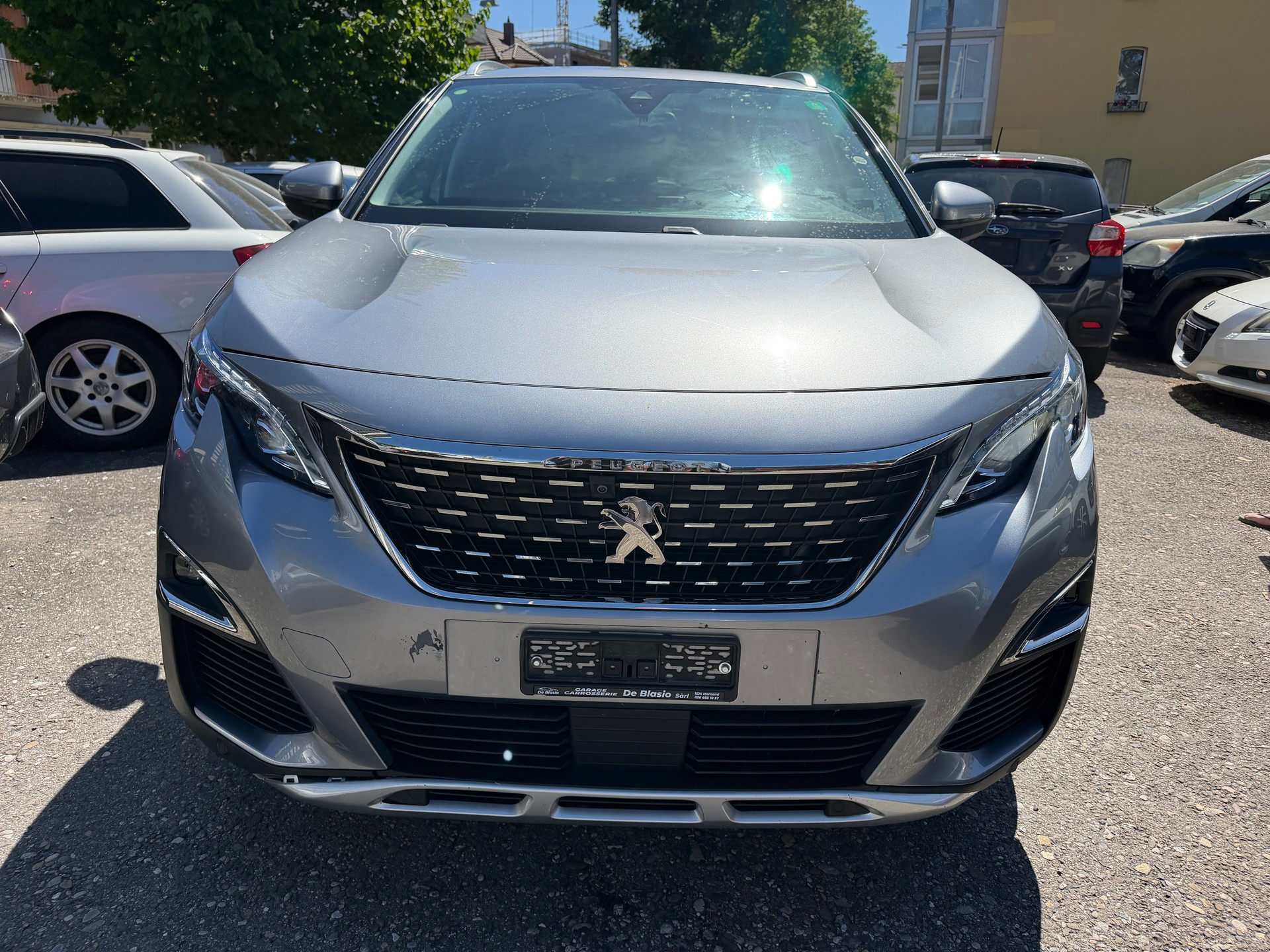 PEUGEOT 5008 1.2 Pure Tech Allure EAT-image-0
