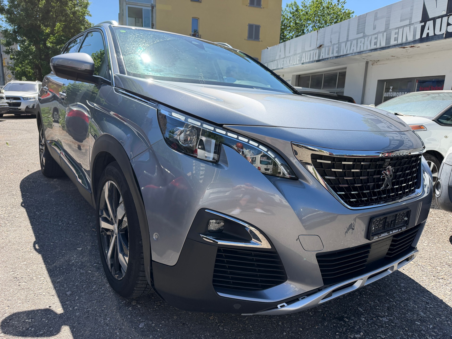 PEUGEOT 5008 1.2 Pure Tech Allure EAT-image-3