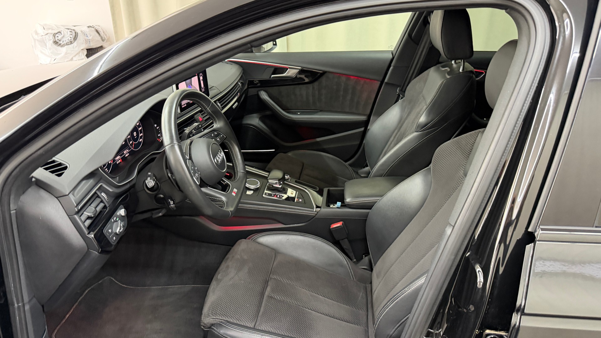 AUDI S4 Avant 3.0 TFSI quattro tiptronic-image-6