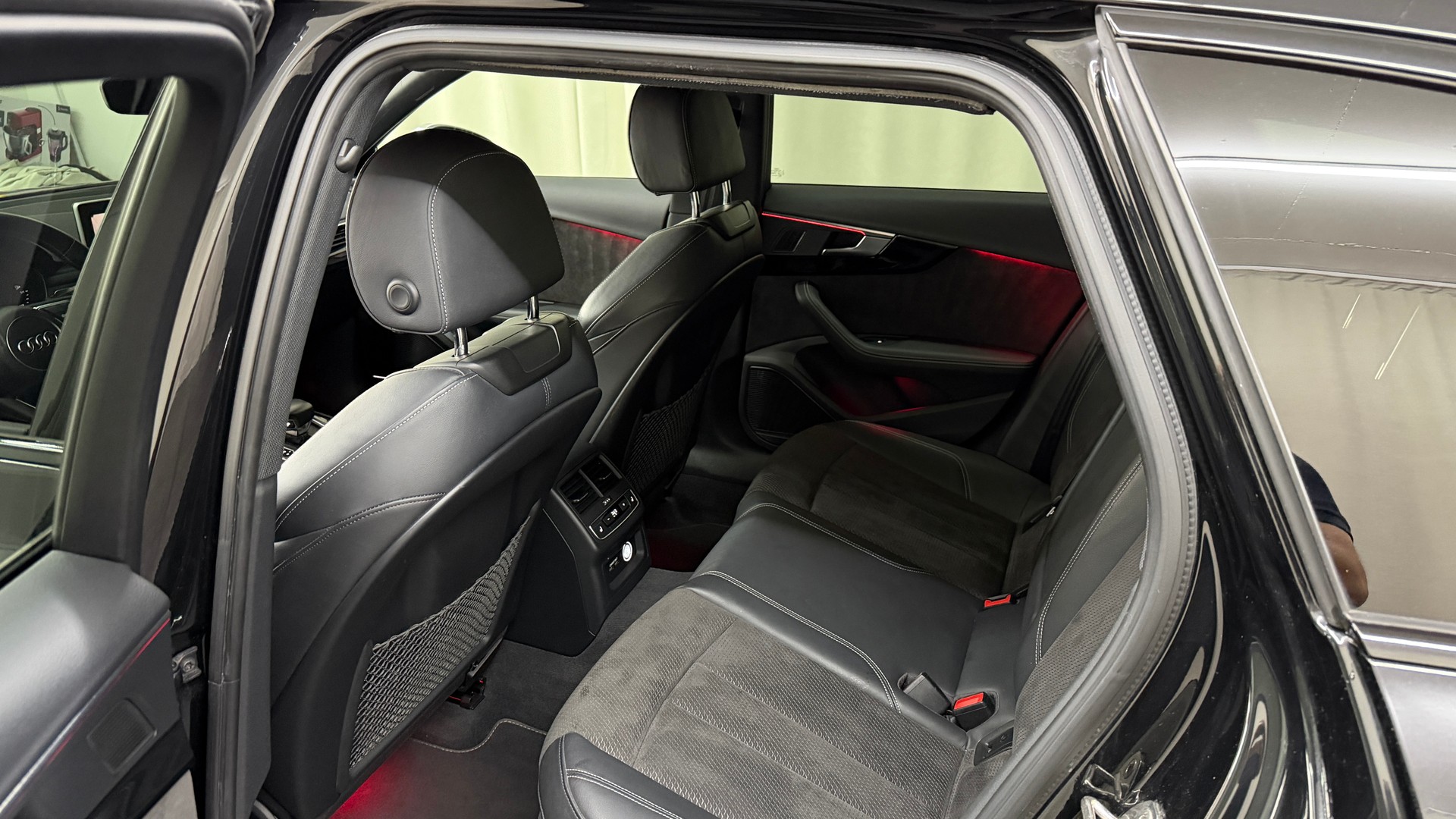AUDI S4 Avant 3.0 TFSI quattro tiptronic-image-7
