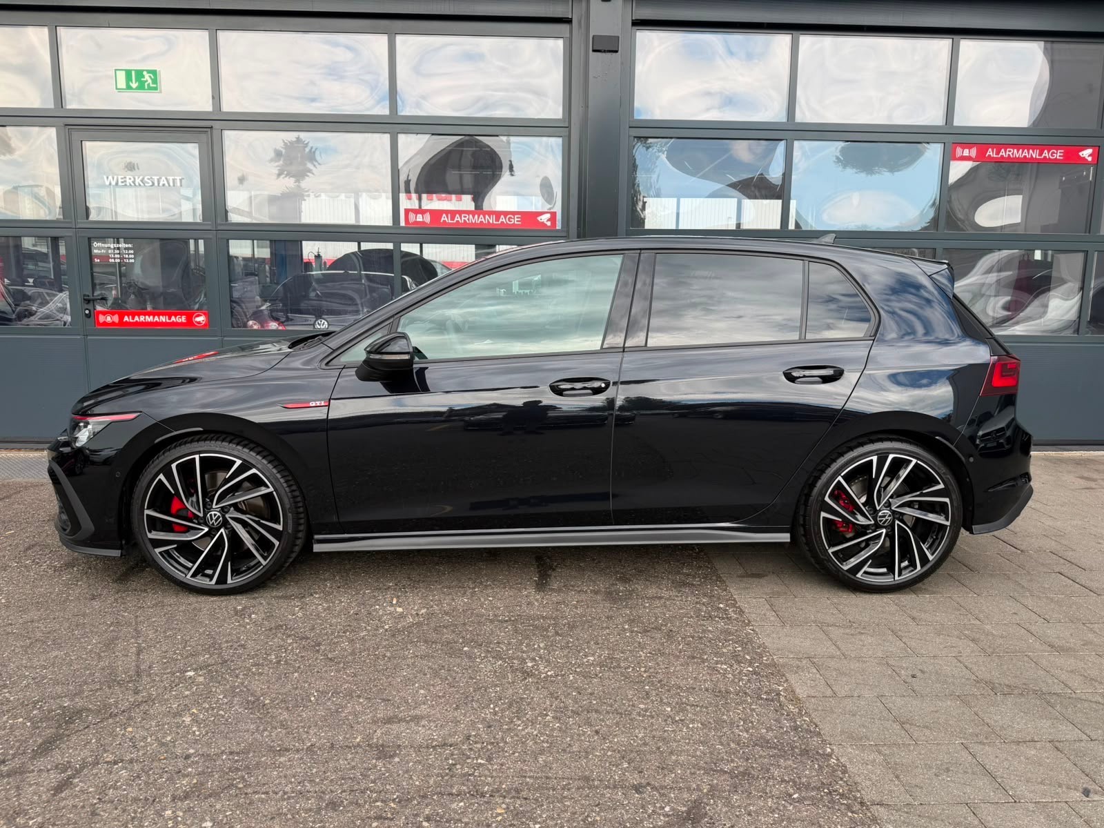 VW Golf 2.0 TSI GTI DSG-showroom-element-2