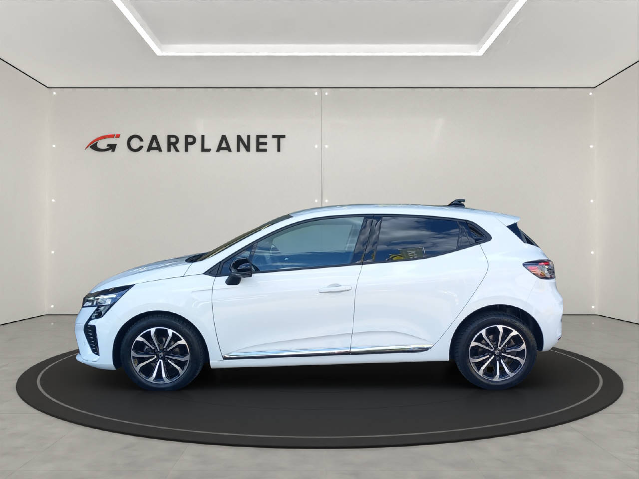 RENAULT Clio 1.0 TCe techno-showroom-element-1