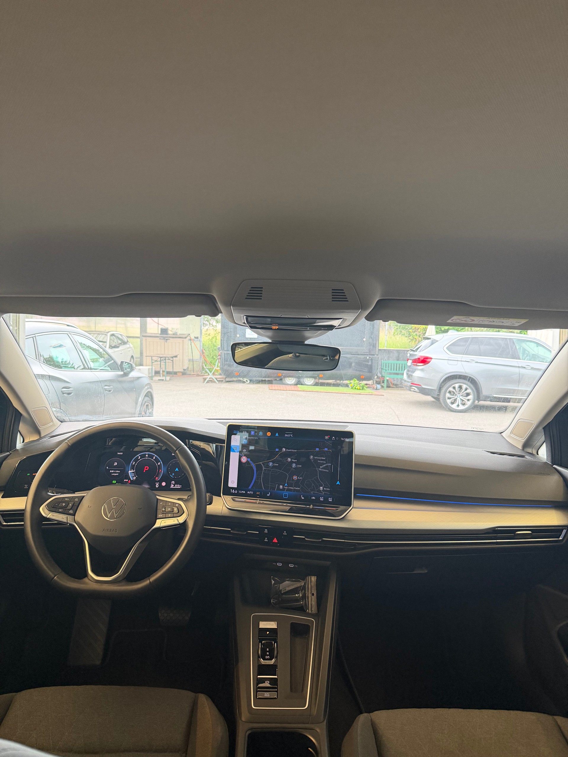 VW Golf VIII 1.5 eTSI Life DSG-image-8
