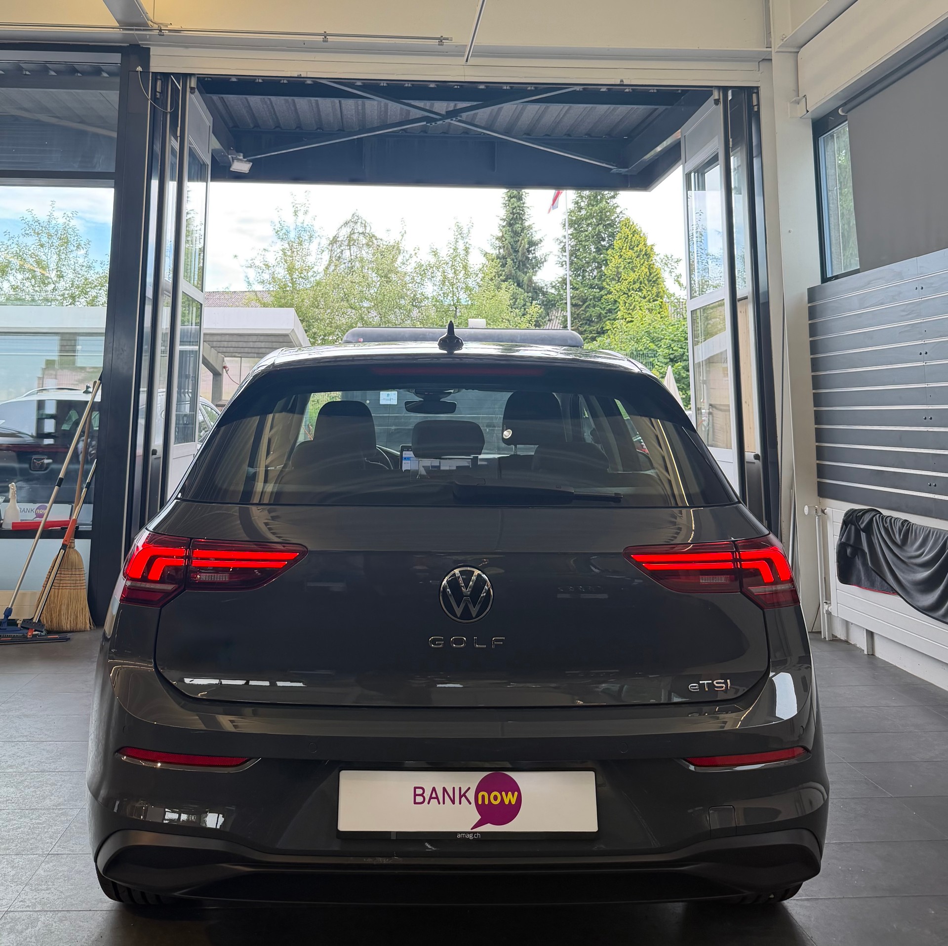 VW Golf VIII 1.5 eTSI Life DSG-image-5