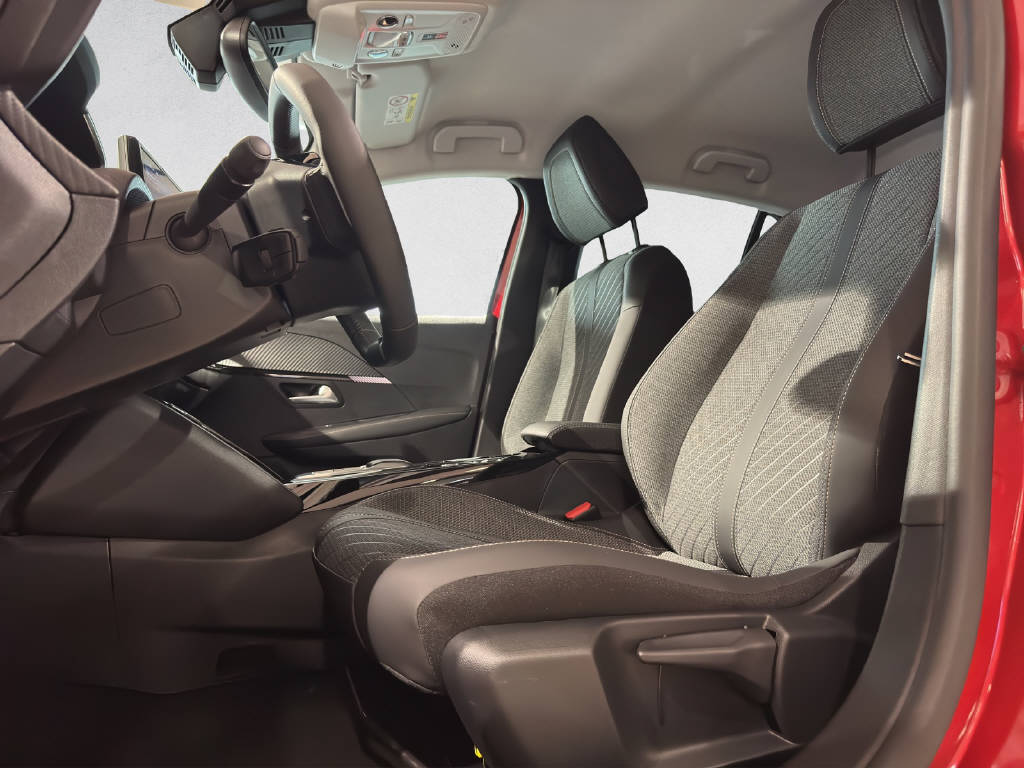 PEUGEOT 208 1.2 Hybrid Allure-image-9