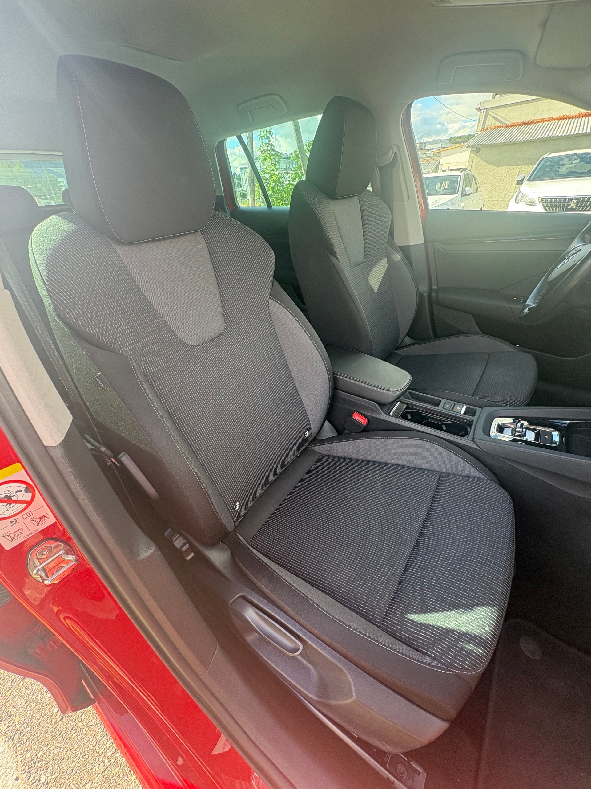 SKODA Octavia Combi 2.0 TDI DSG Style-image-5
