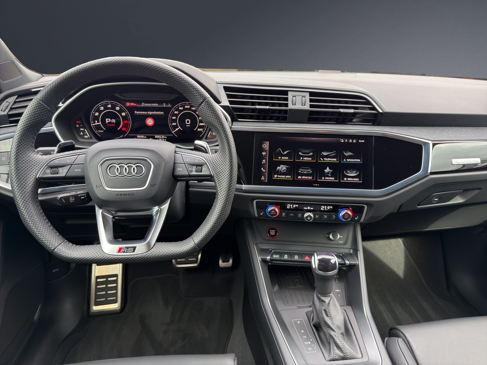 AUDI RS Q3 Sportback quattro S tronic-image-7