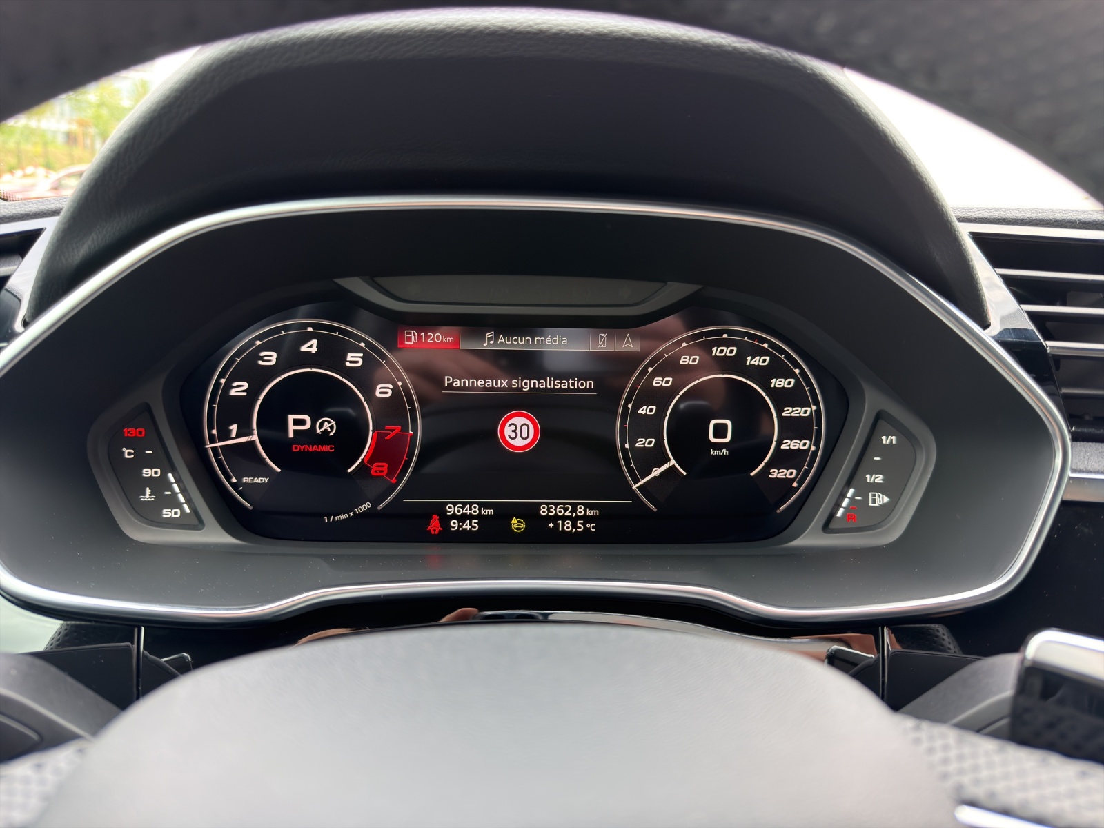AUDI RS Q3 Sportback quattro S tronic-image-13