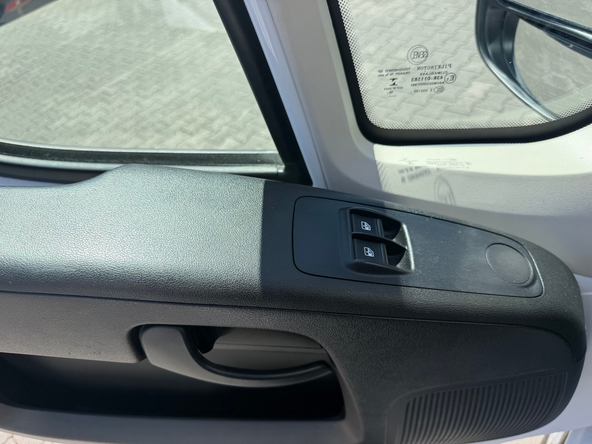 FIAT Ducato 35 2.3 MJ*TOP ZUSTAND*NUR 44000 KM*7-PLÄTZE*KLIMA*AHK*-image-13