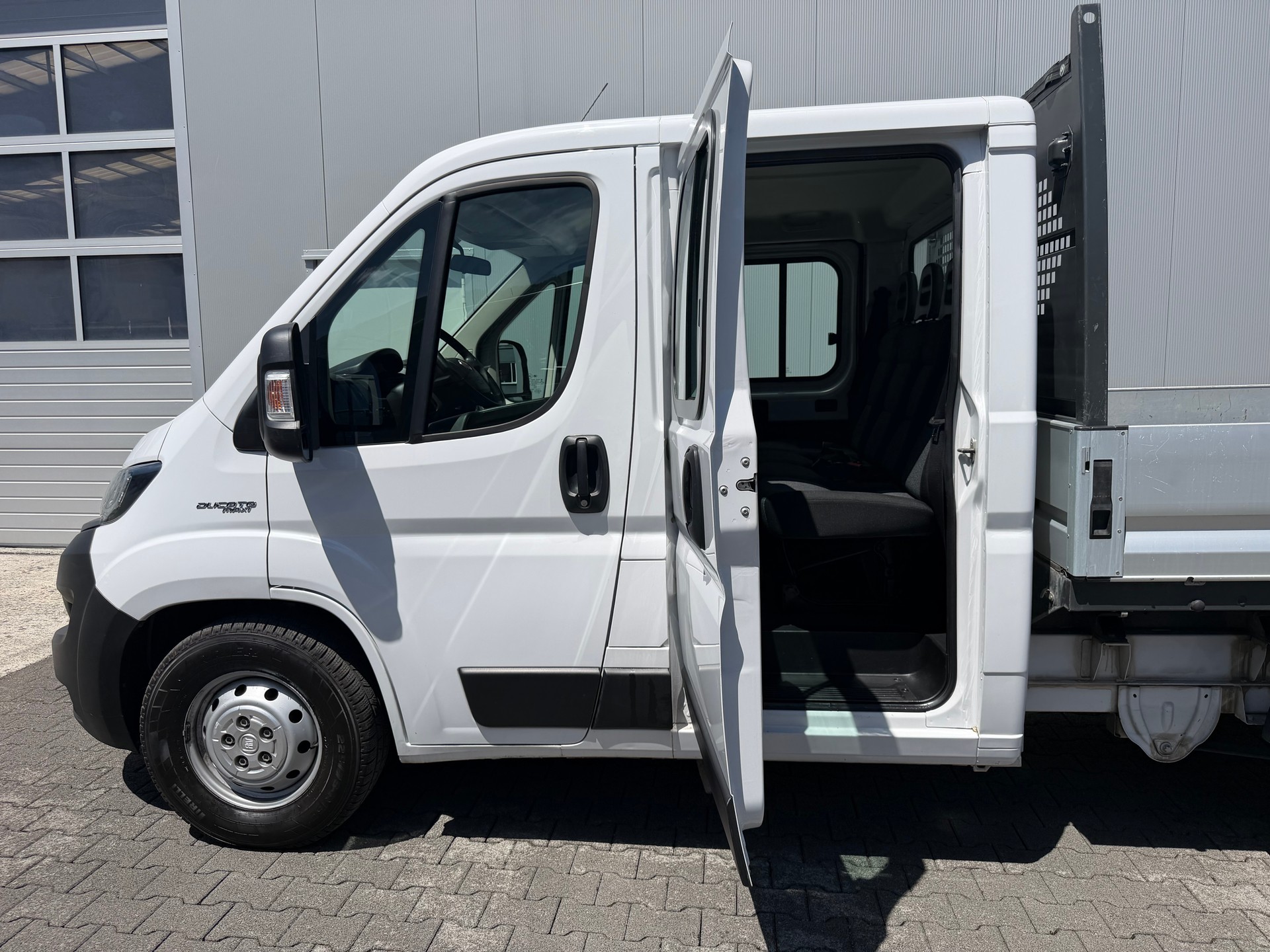 FIAT Ducato 35 2.3 MJ*TOP ZUSTAND*NUR 44000 KM*7-PLÄTZE*KLIMA*AHK*-image-9
