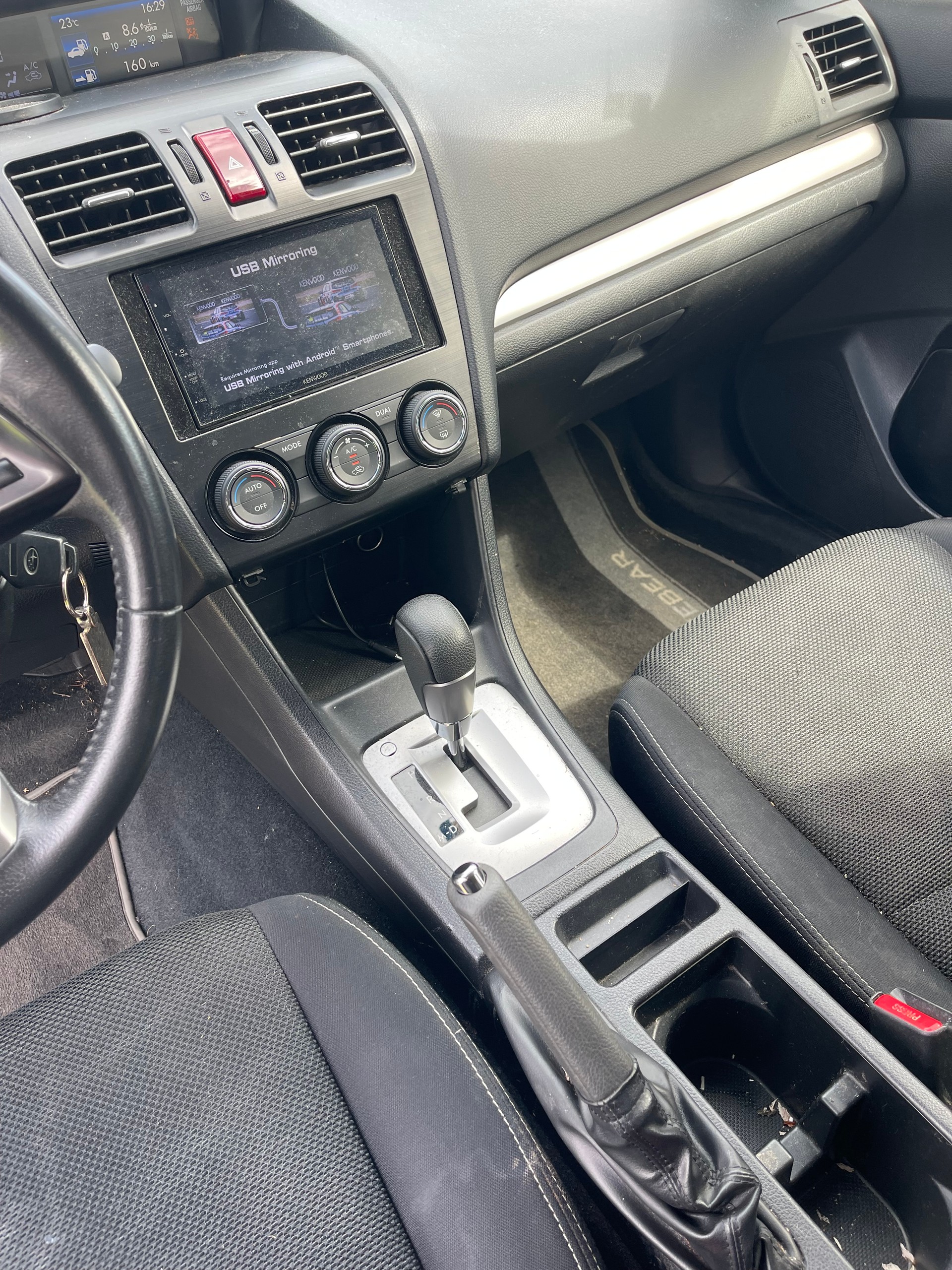 SUBARU XV 2.0 Swiss Two AWD CVT-image-3