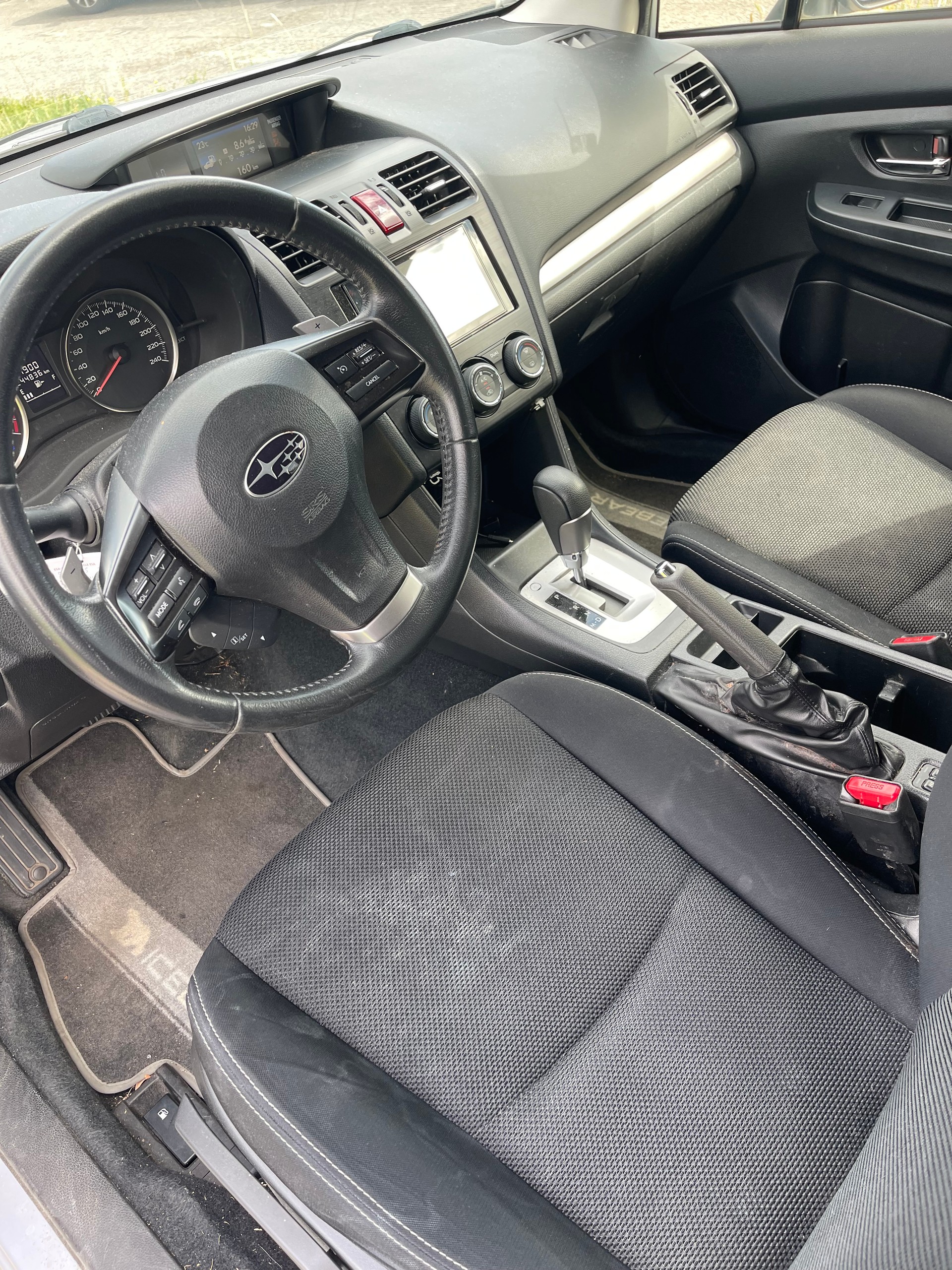 SUBARU XV 2.0 Swiss Two AWD CVT-image-6