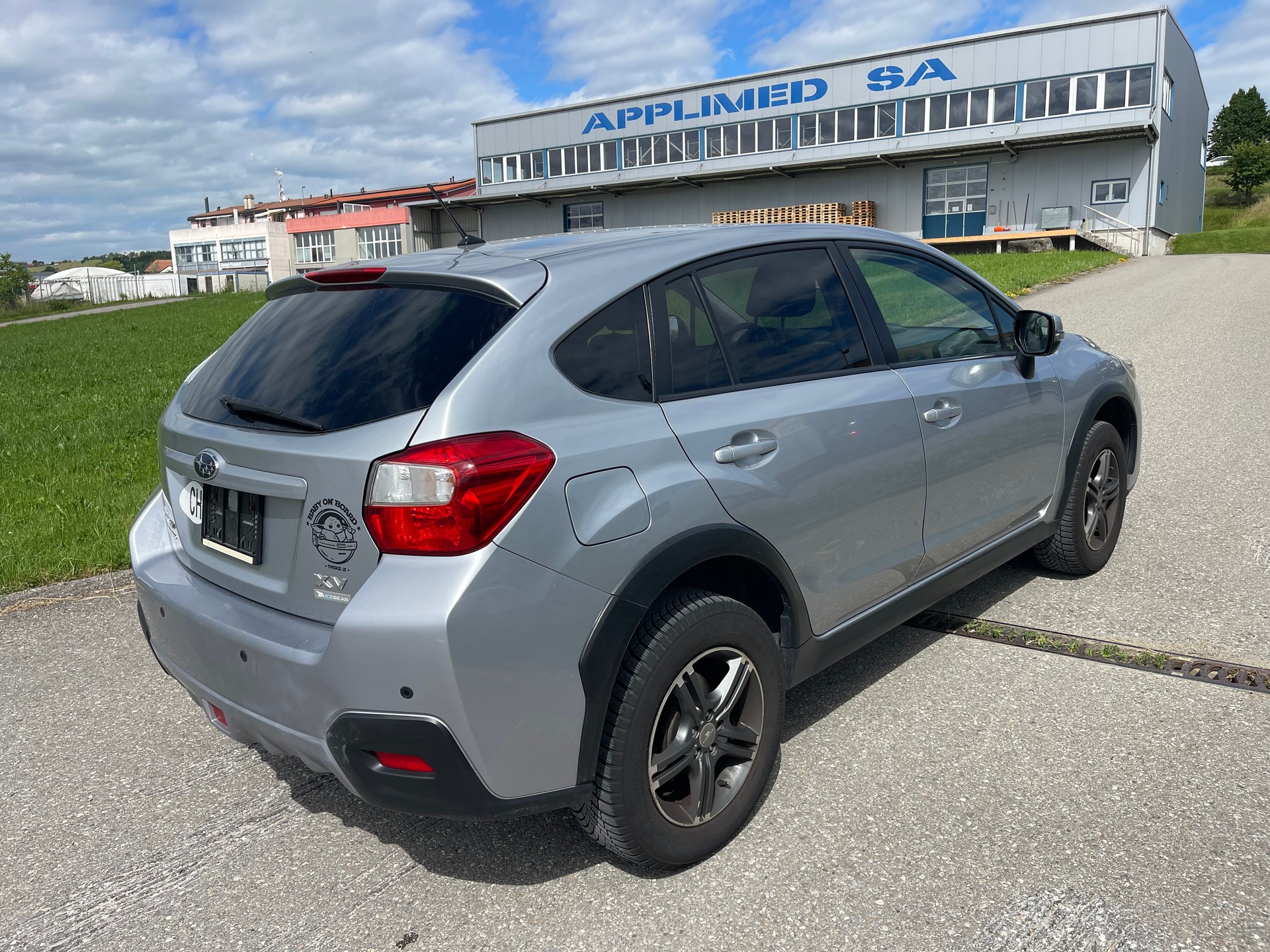 SUBARU XV 2.0 Swiss Two AWD CVT-image-2
