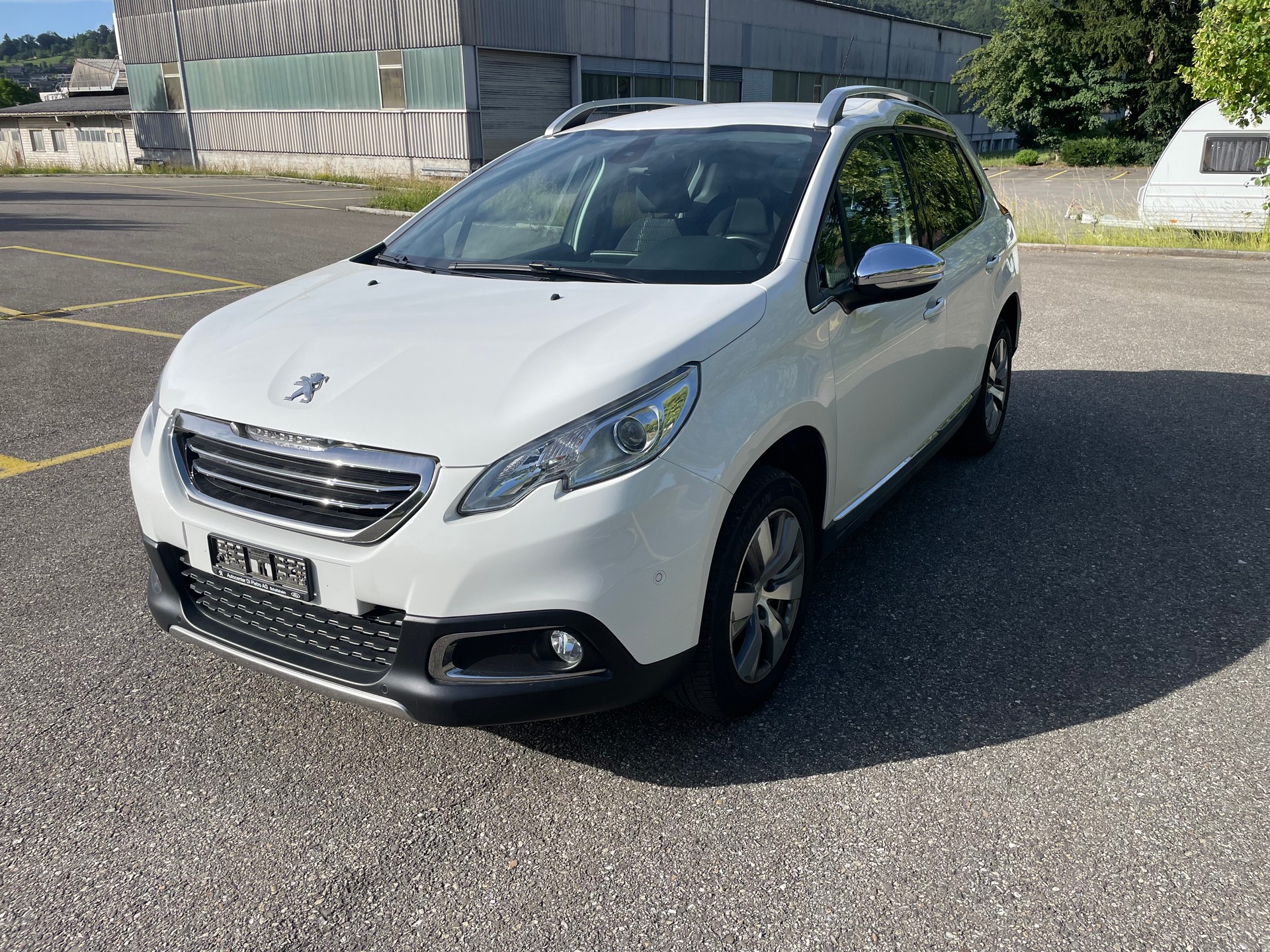 PEUGEOT 2008 1.6 VTI Active-image-0