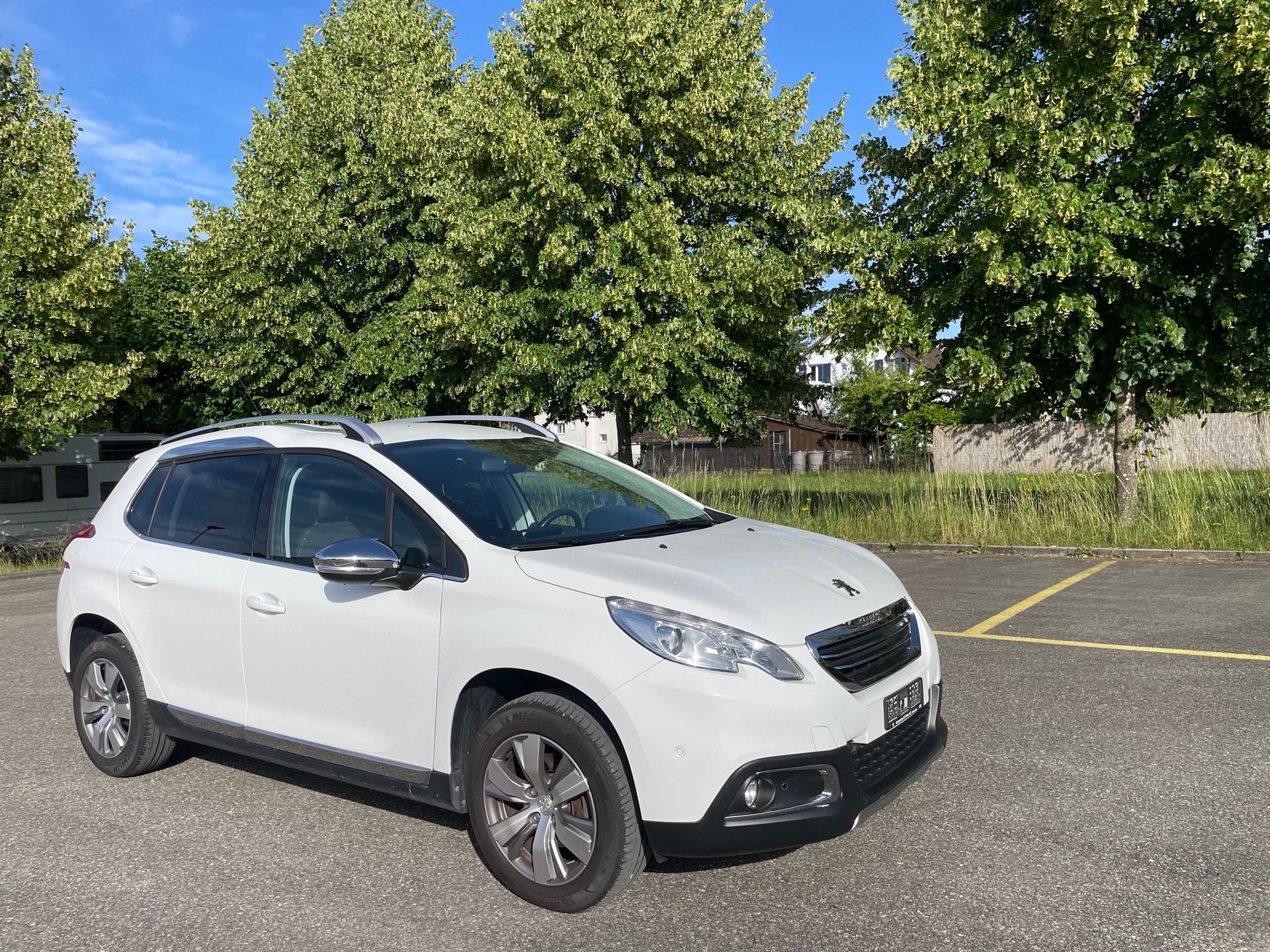 PEUGEOT 2008 1.6 VTI Active-image-2