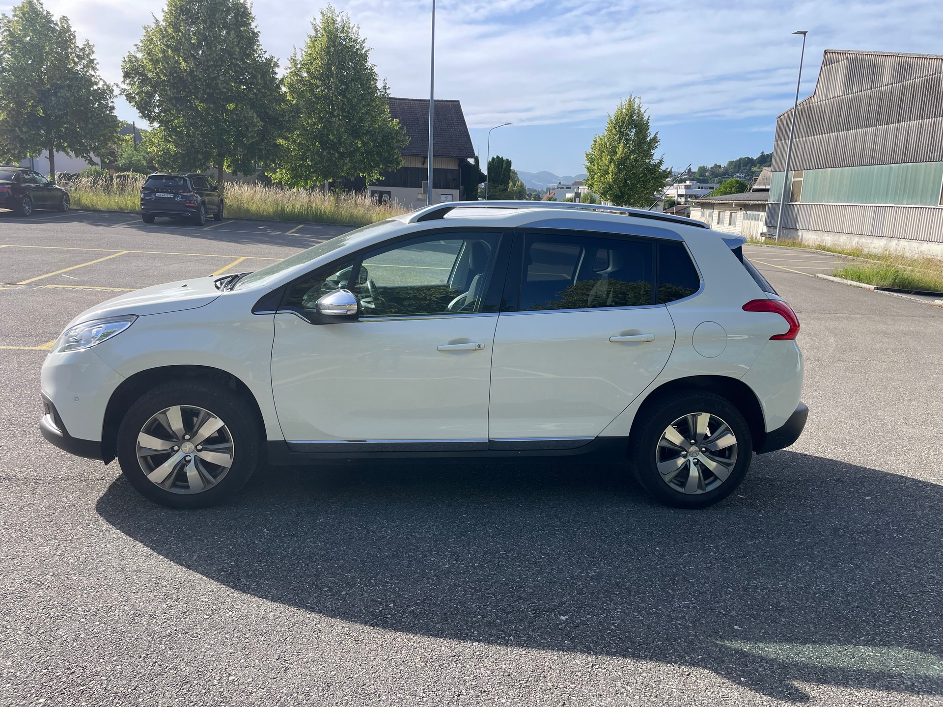 PEUGEOT 2008 1.6 VTI Active-image-3