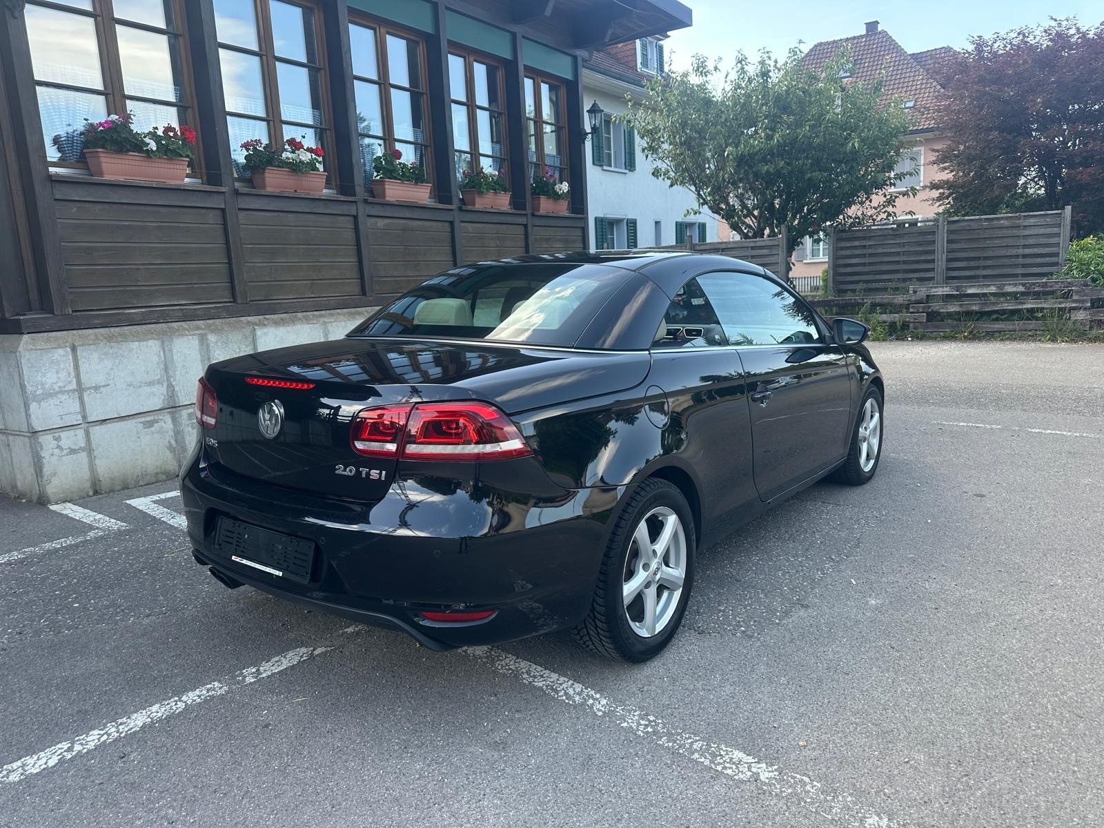 VW Eos 2.0 TSI DSG-image-4