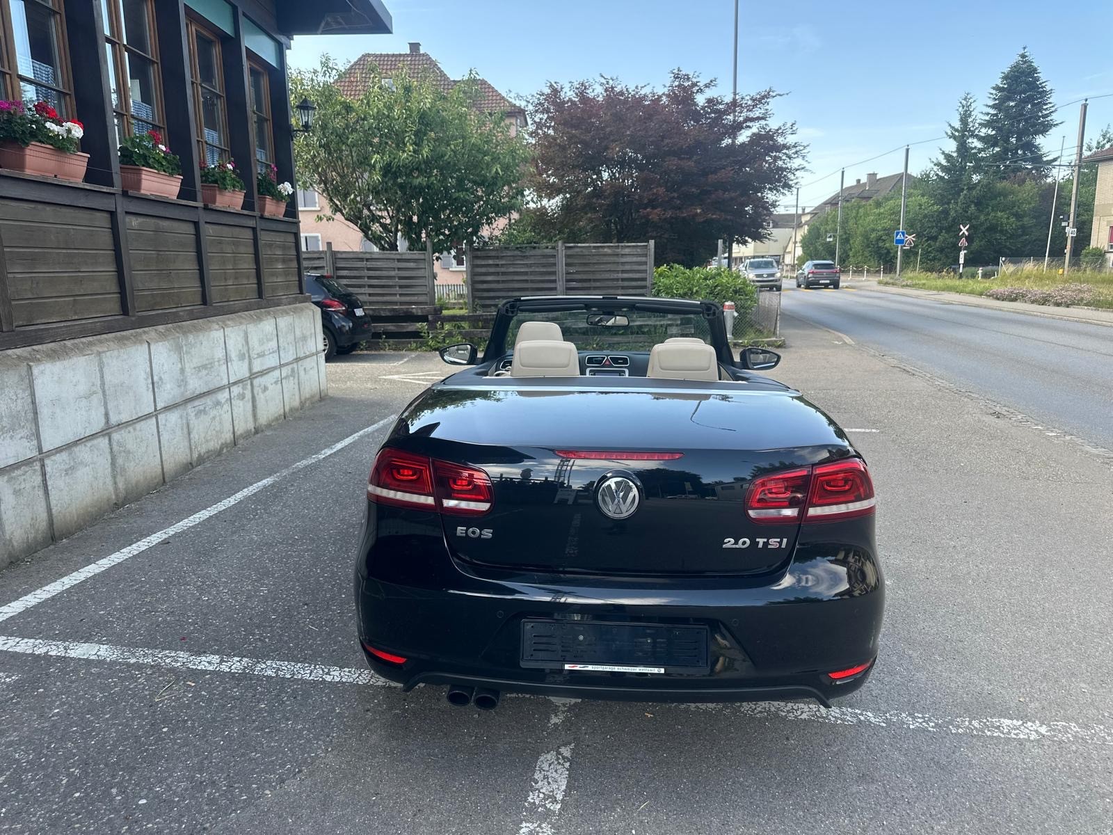 VW Eos 2.0 TSI DSG-image-8