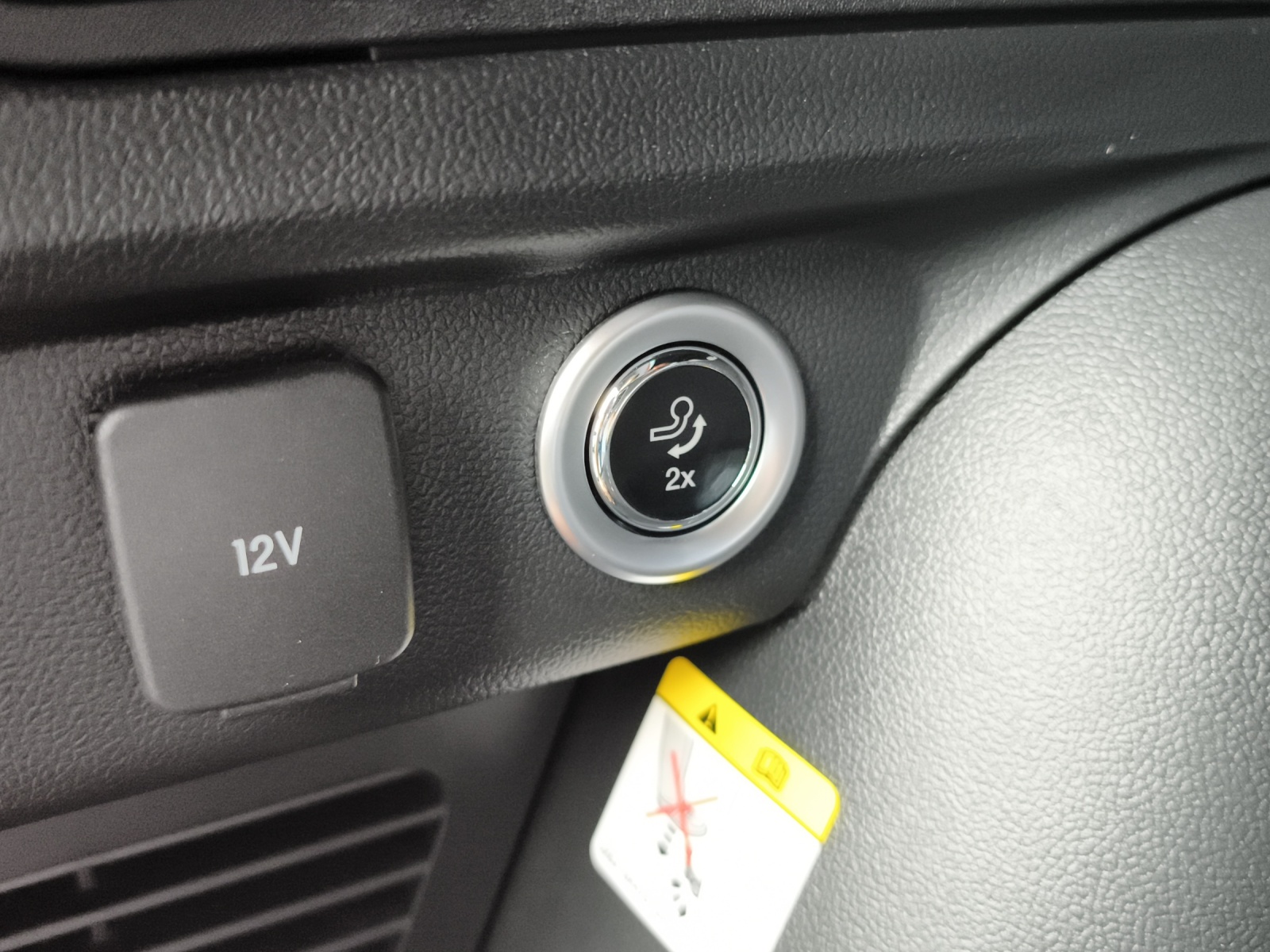 FORD Kuga 2.5 Hybrid Sound Edition 4x4-image-16