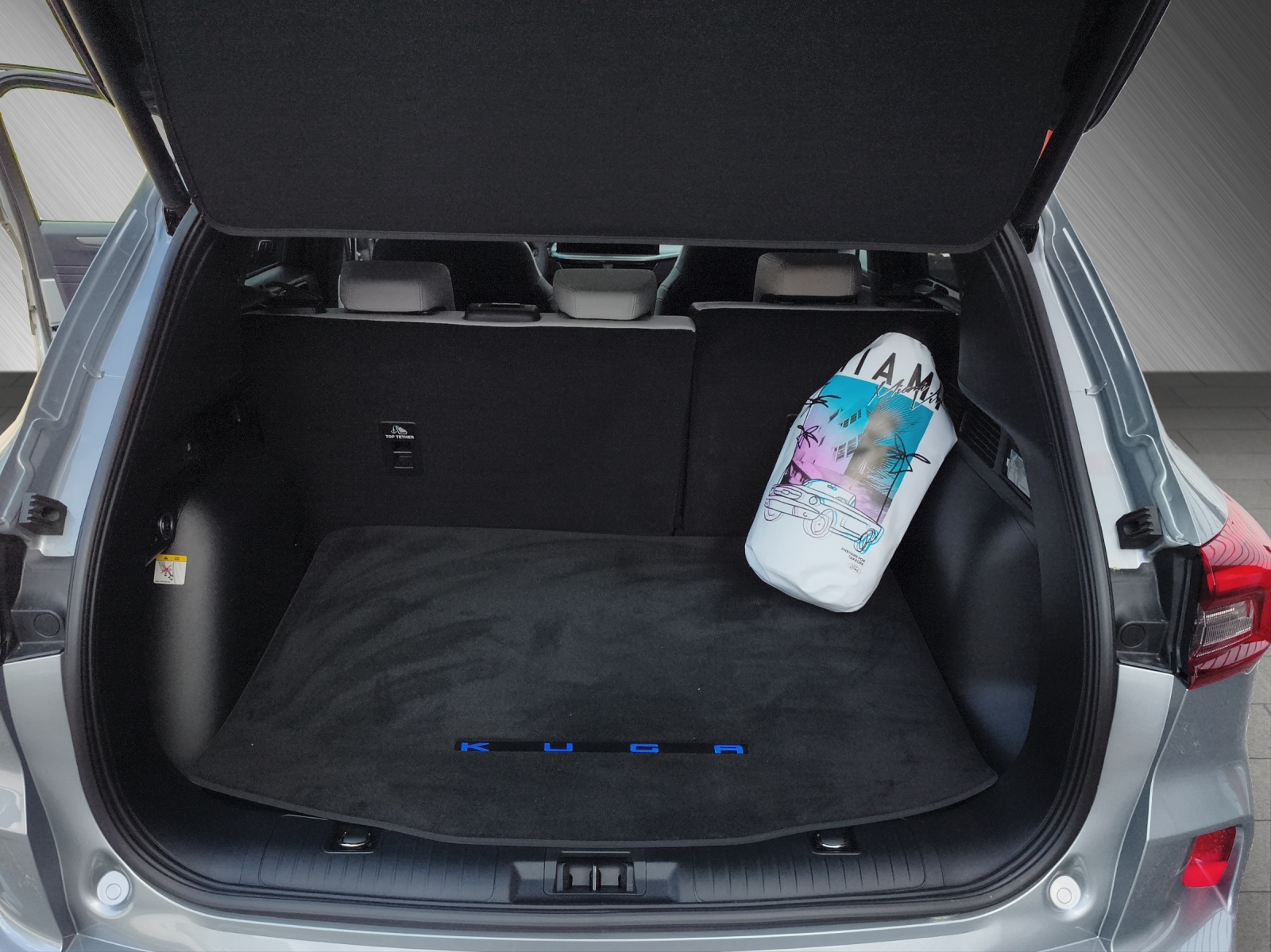 FORD Kuga 2.5 Hybrid Sound Edition 4x4-image-14