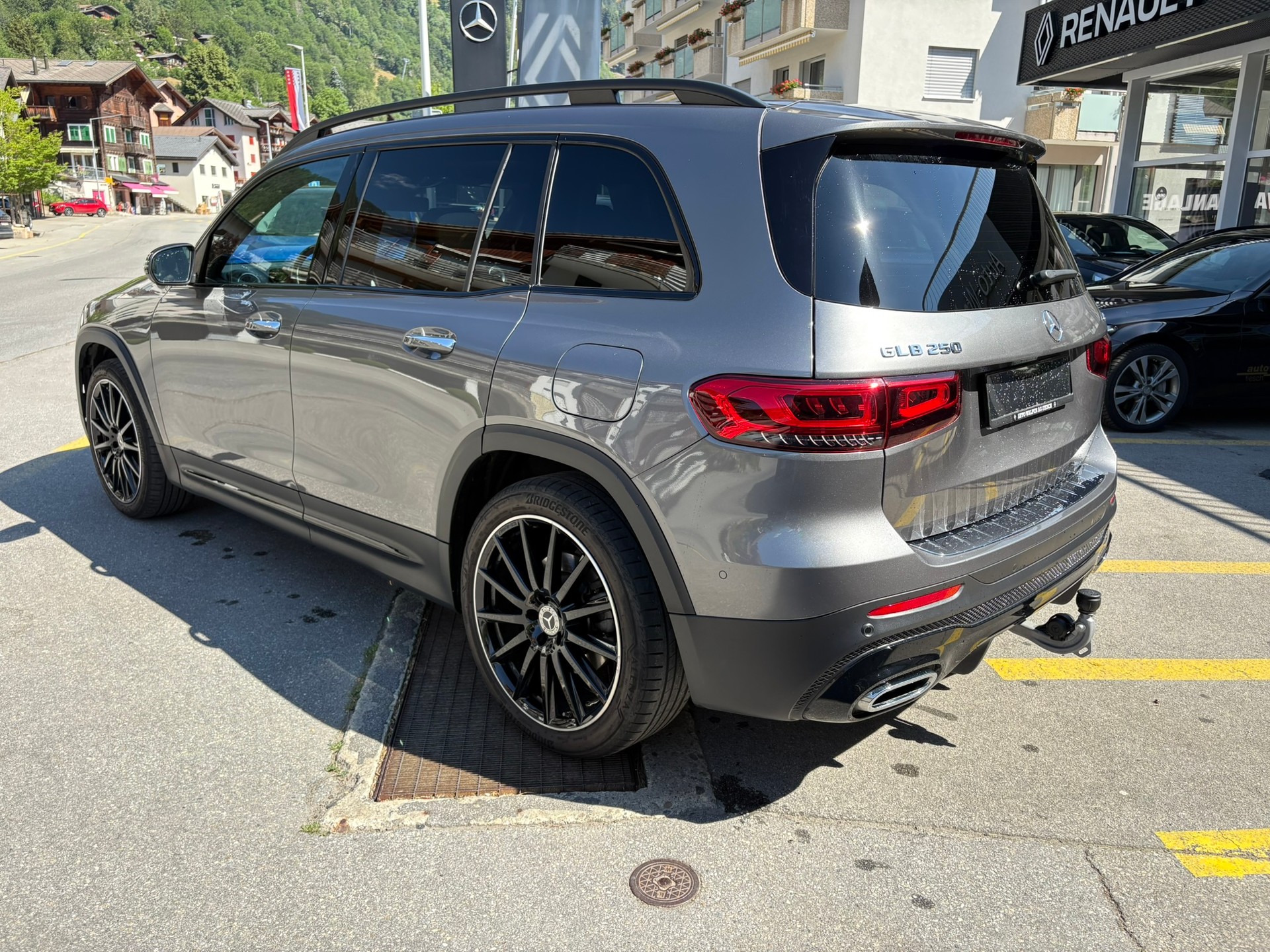 MERCEDES-BENZ GLB 250 4Matic 8G-Tronic-image-6